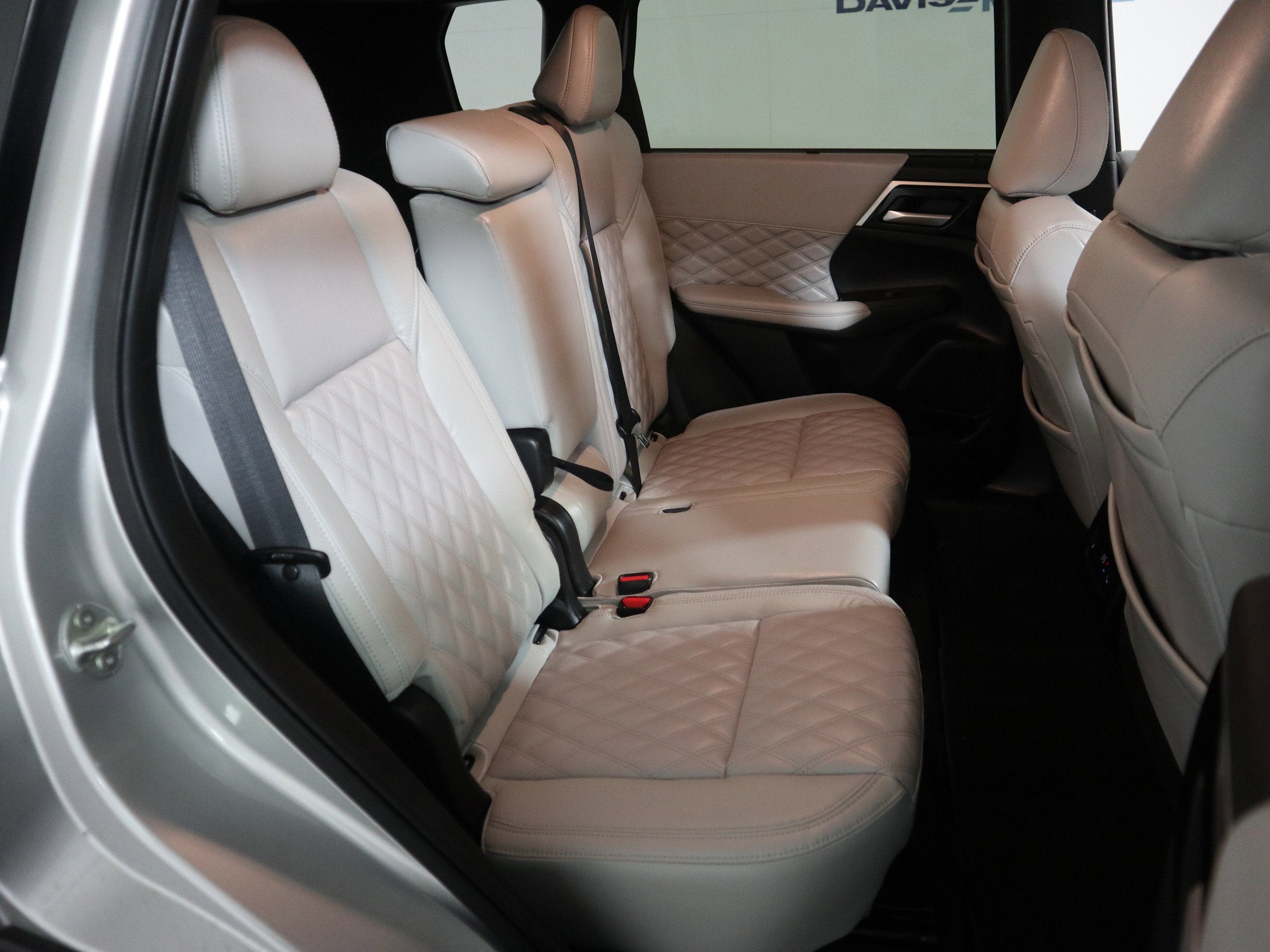 2024 Mitsubishi Outlander Plug-In Hybrid SEL