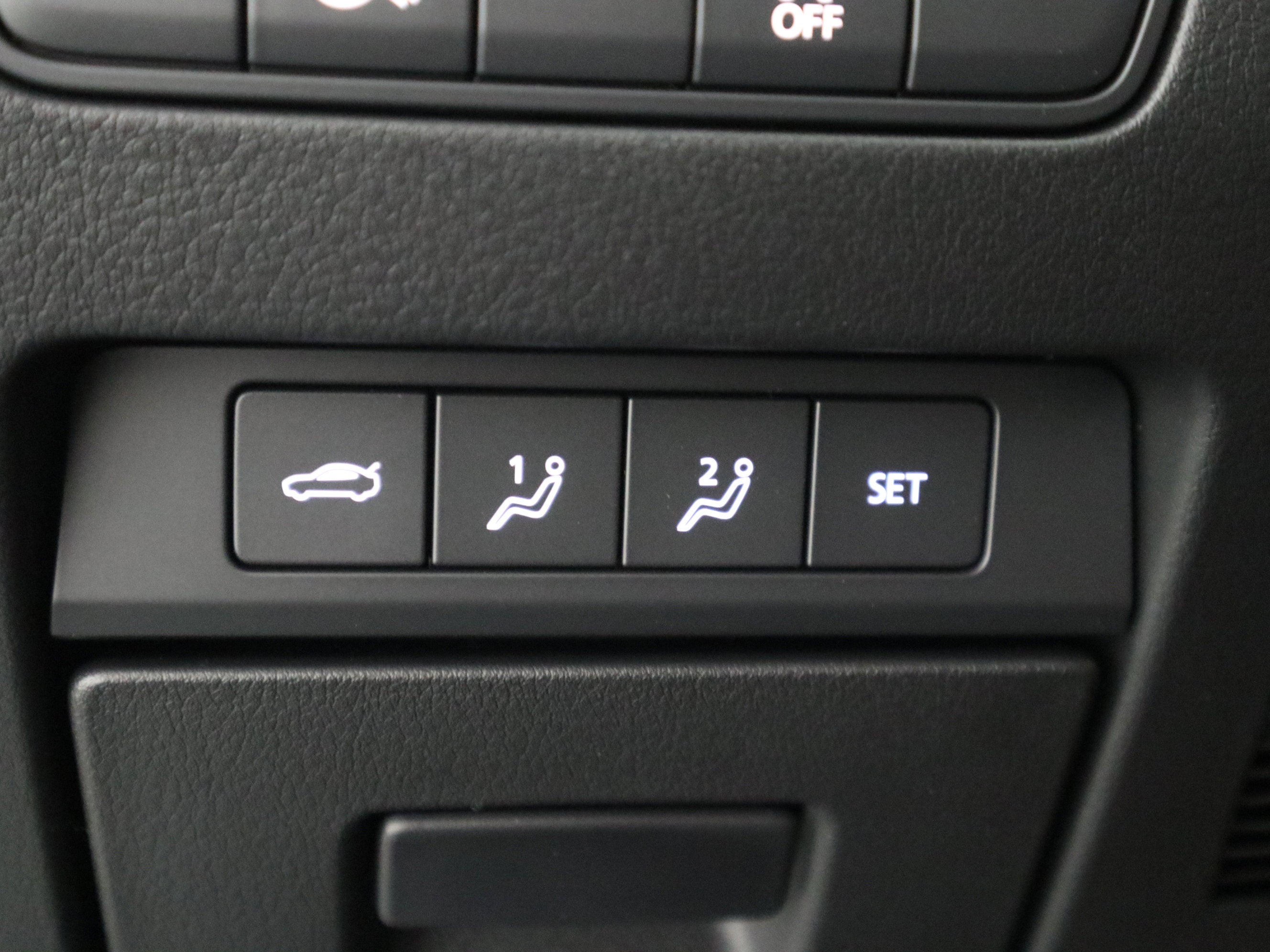 2026 Mazda Mazda3 Sedan 2.5 S Carbon Edition AWD