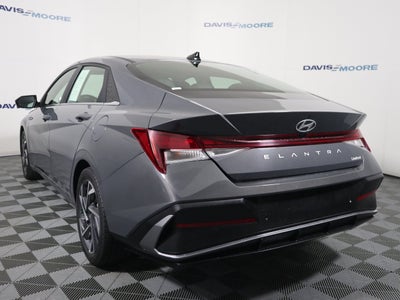 2024 Hyundai Elantra Limited