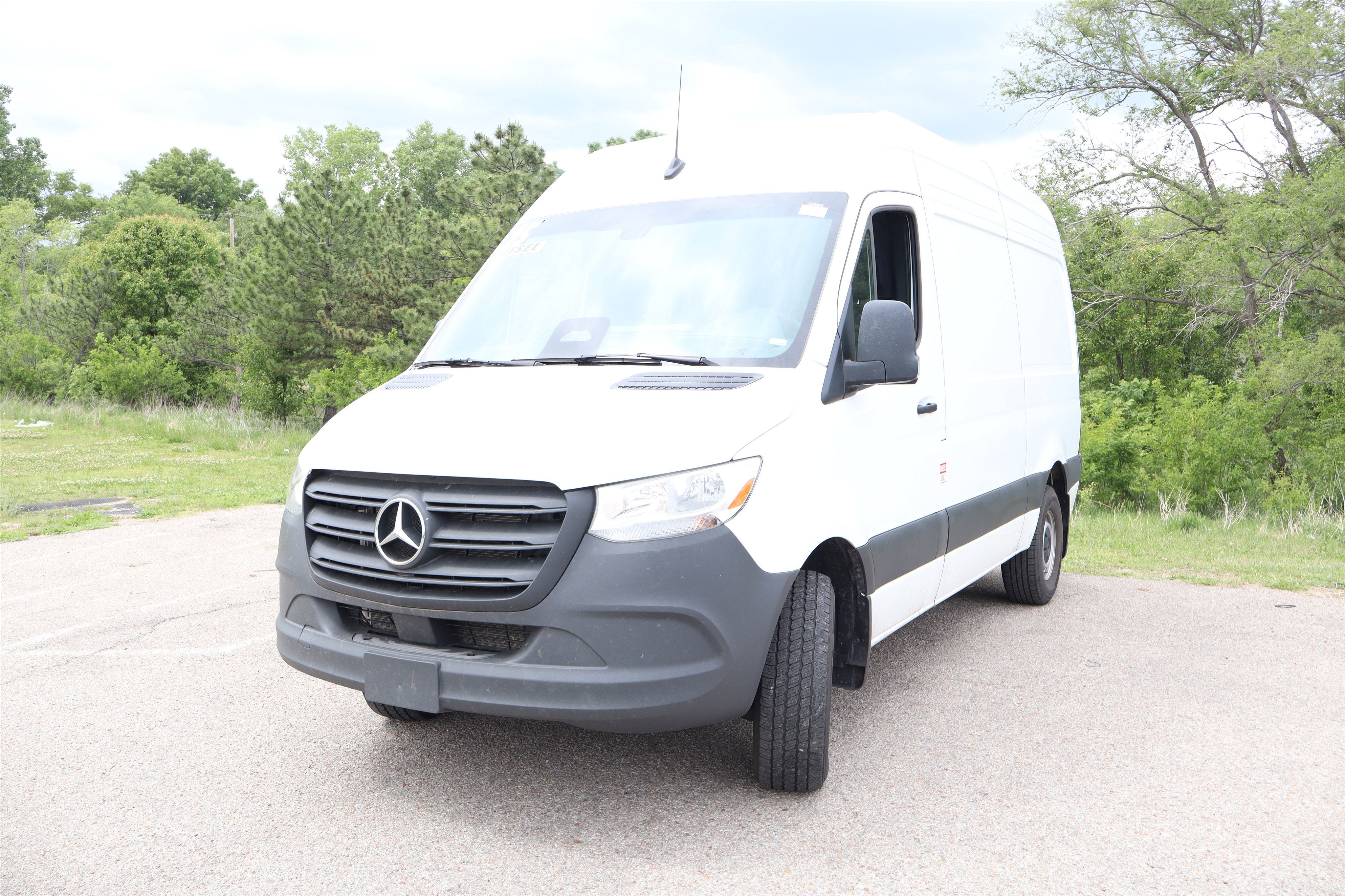 2025 Mercedes-Benz Sprinter Cargo Van Cargo 144 WB