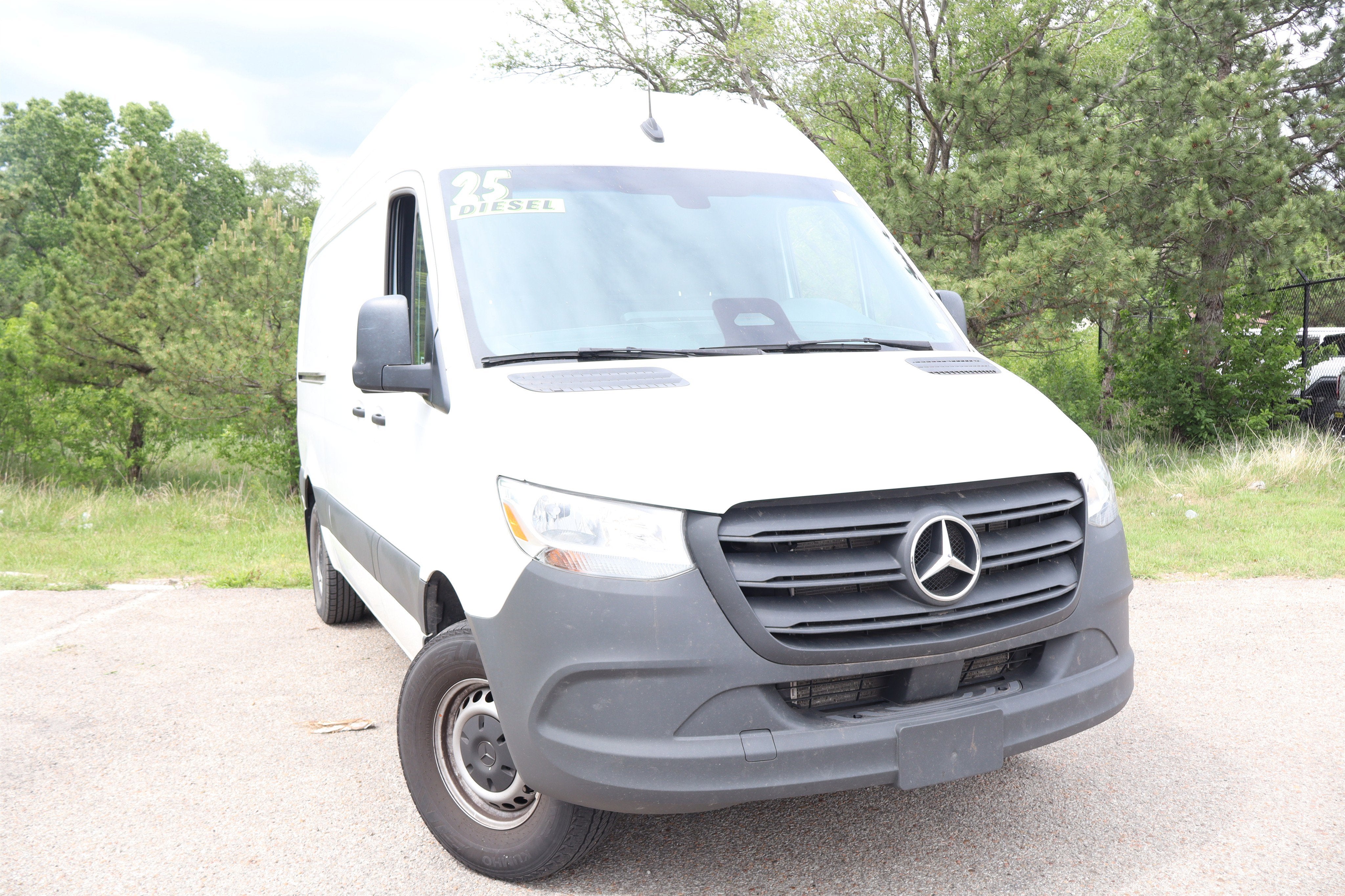 2025 Mercedes-Benz Sprinter Cargo Van Cargo 144 WB