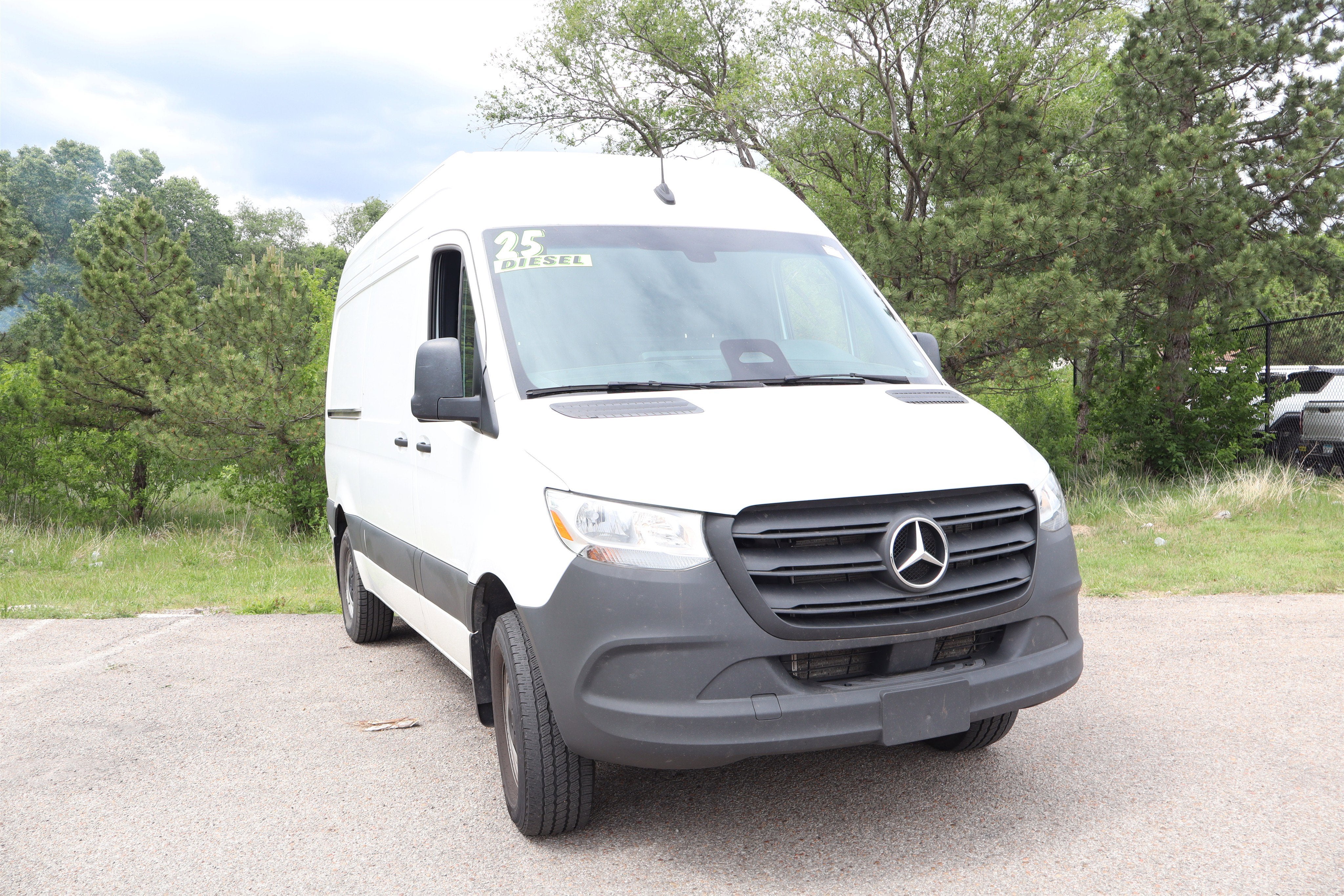 2025 Mercedes-Benz Sprinter Cargo Van Cargo 144 WB