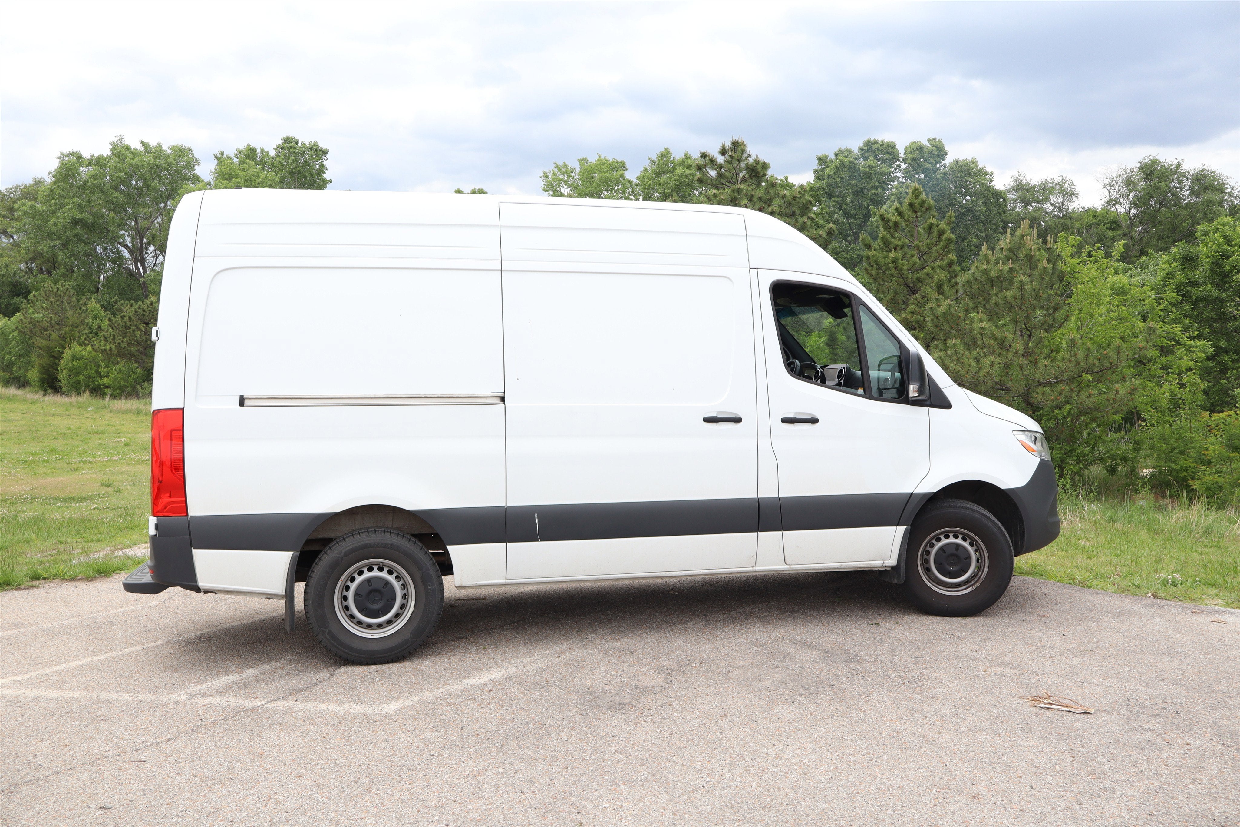 2025 Mercedes-Benz Sprinter Cargo Van Cargo 144 WB