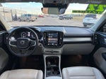 2022 Volvo XC40 Momentum