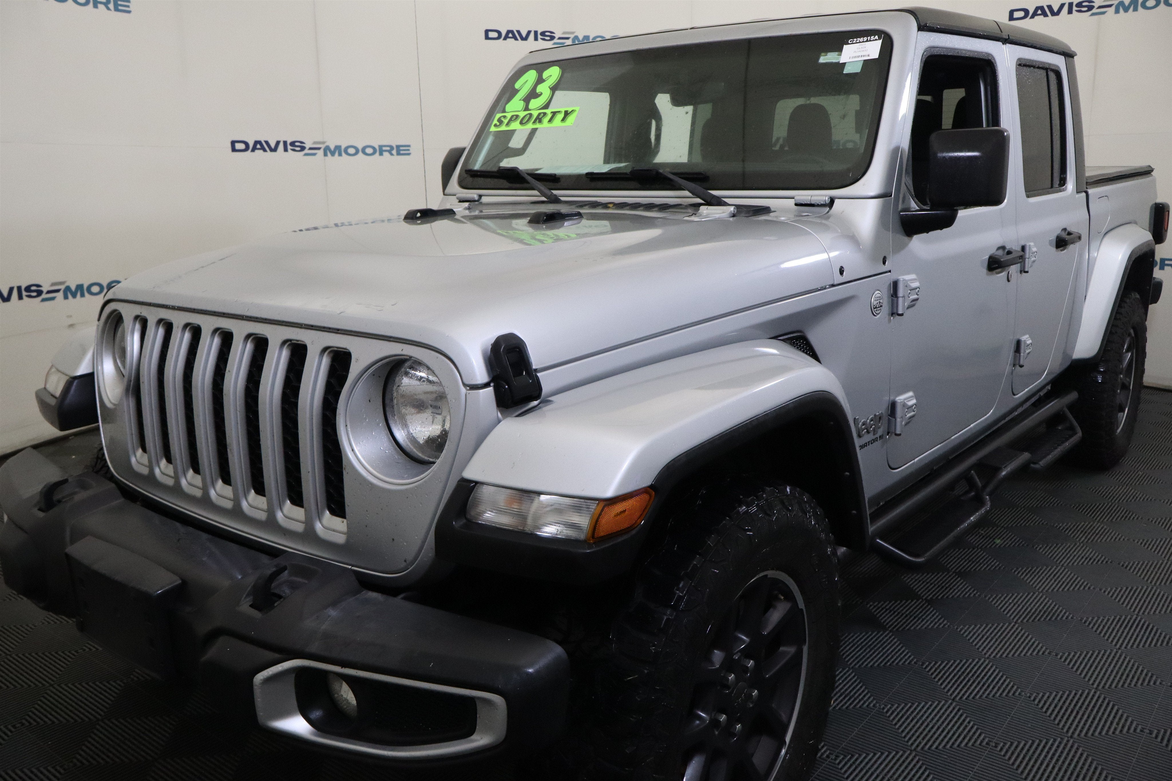 2023 Jeep Gladiator Overland