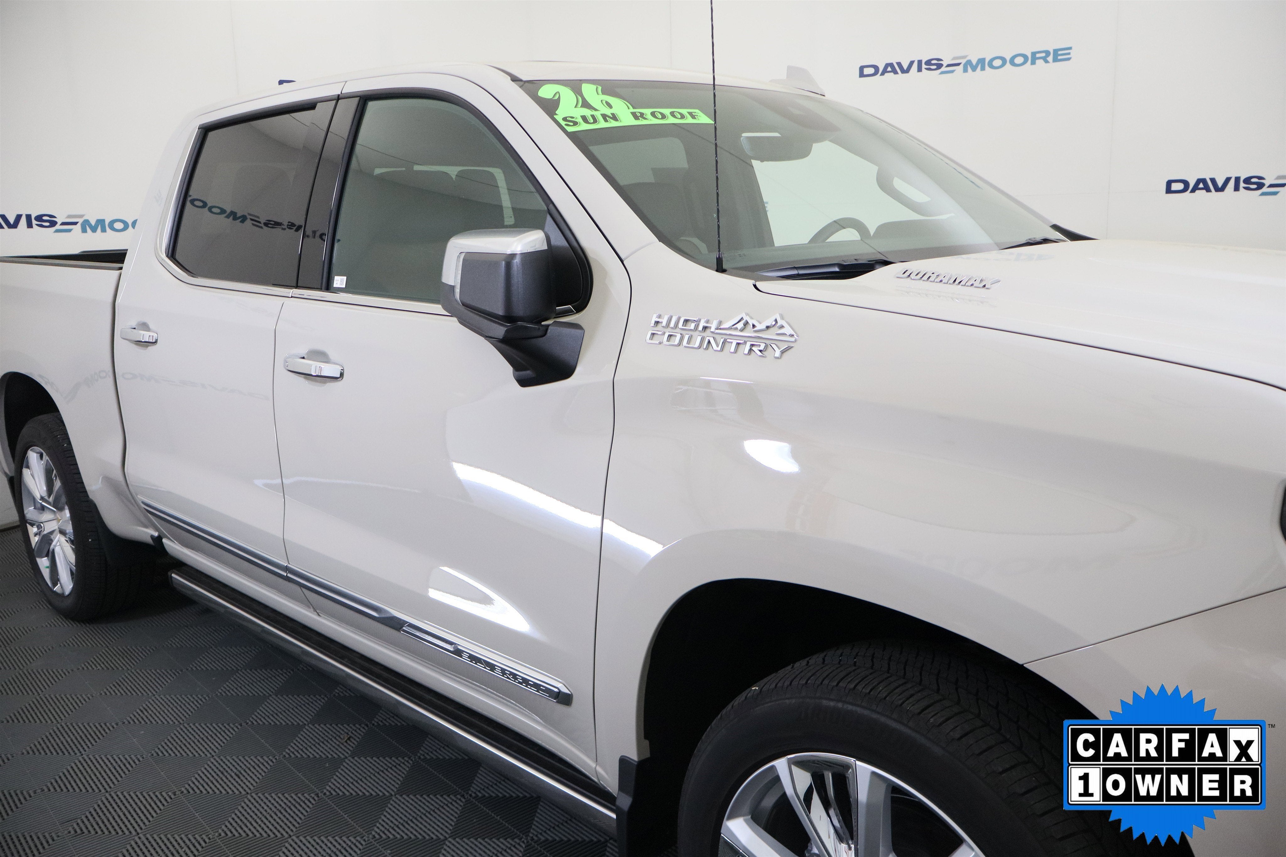 2026 Chevrolet Silverado 1500 High Country Crew Cab 4WD