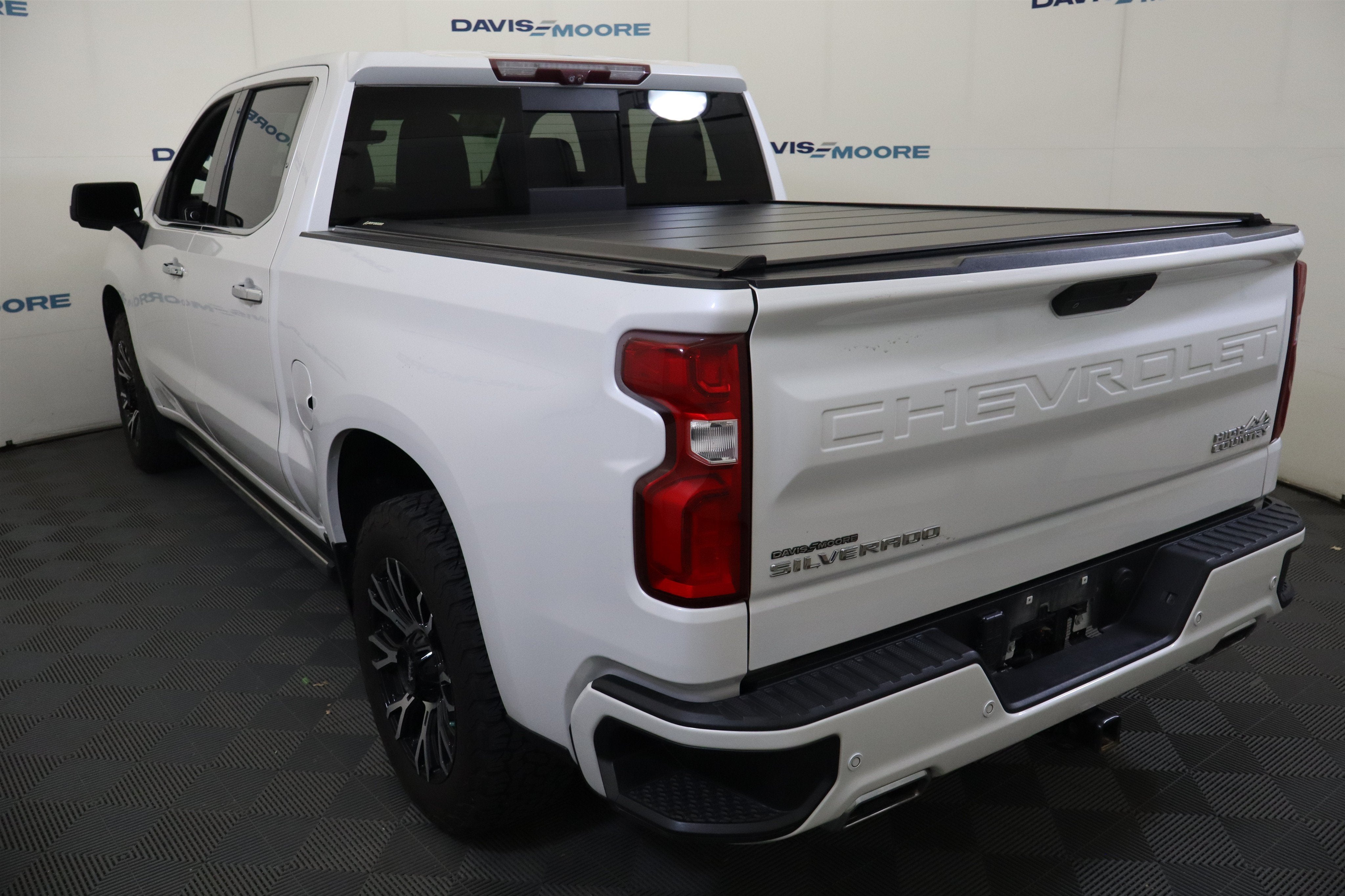 2020 Chevrolet Silverado 1500 High Country Crew Cab 4WD