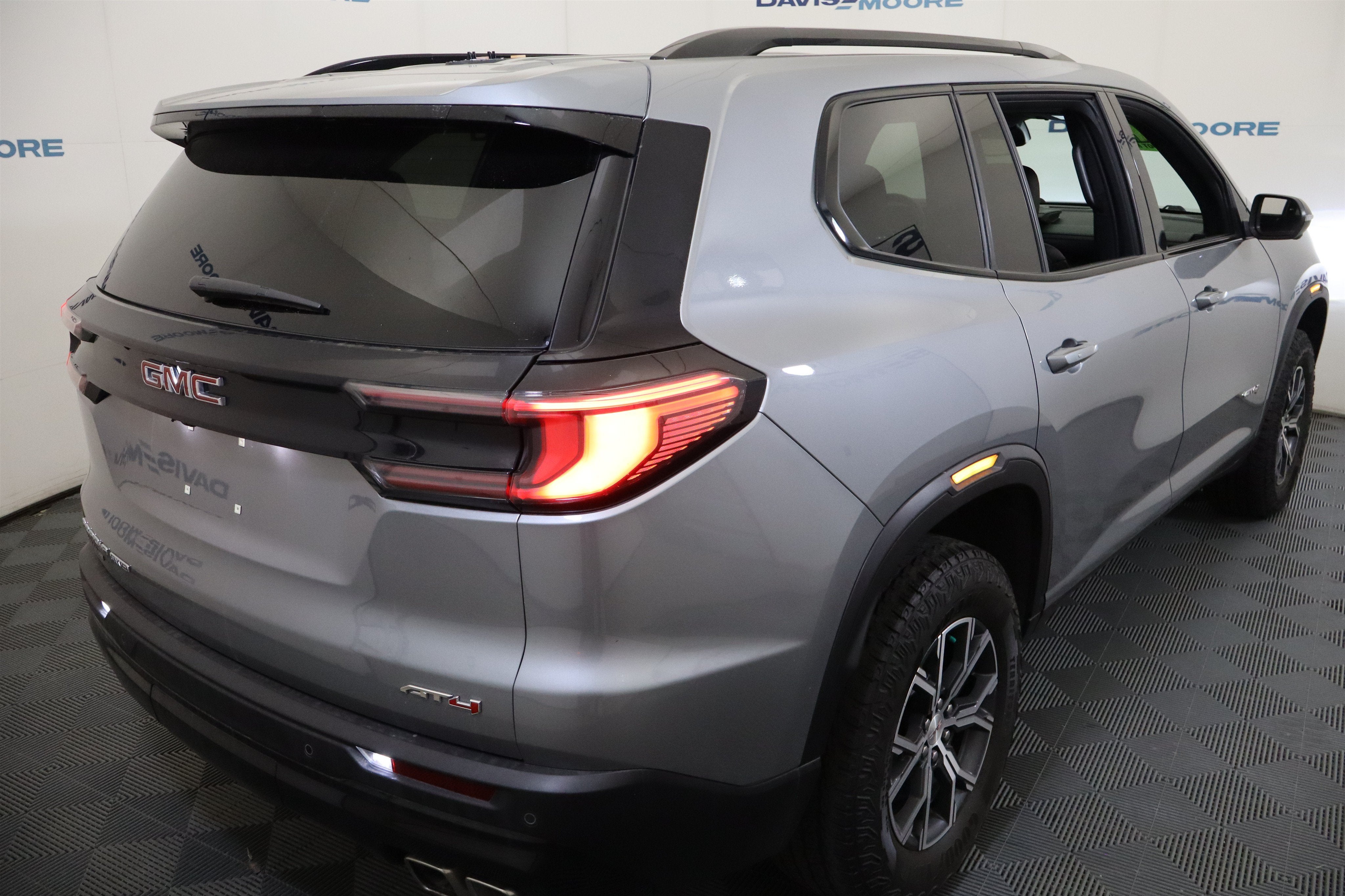 2024 GMC Acadia AWD AT4