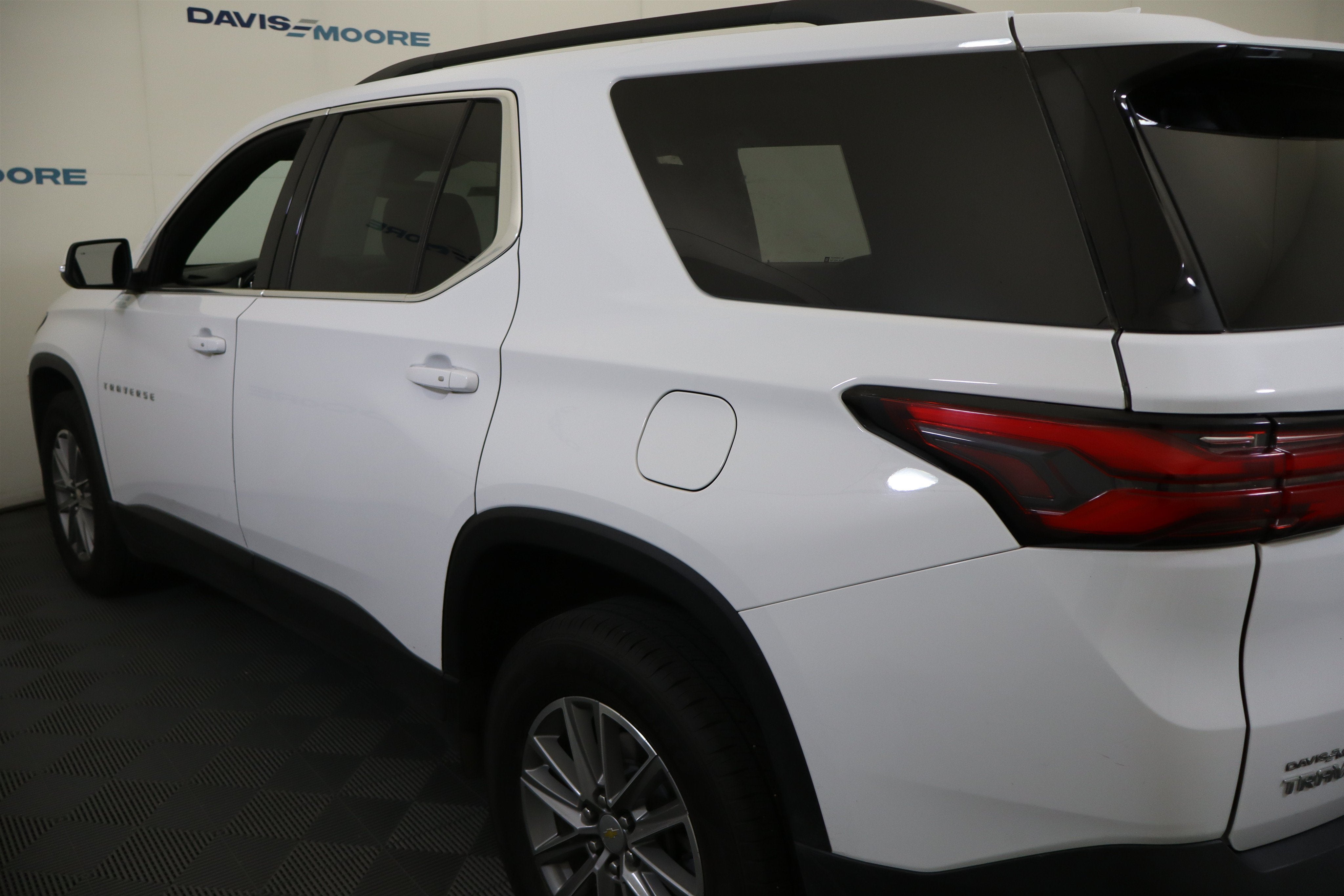 2022 Chevrolet Traverse LT Leather