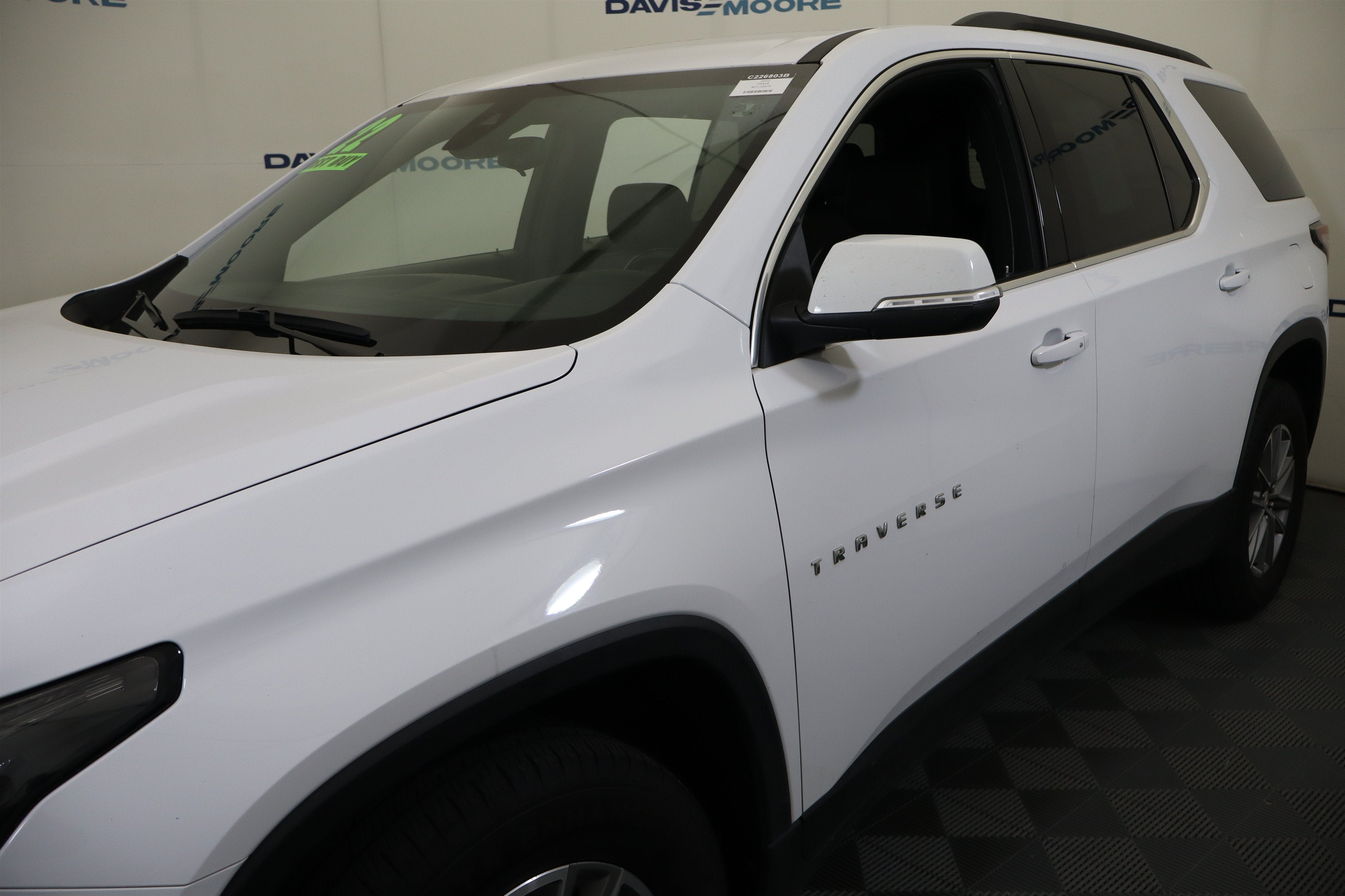 2022 Chevrolet Traverse LT Leather