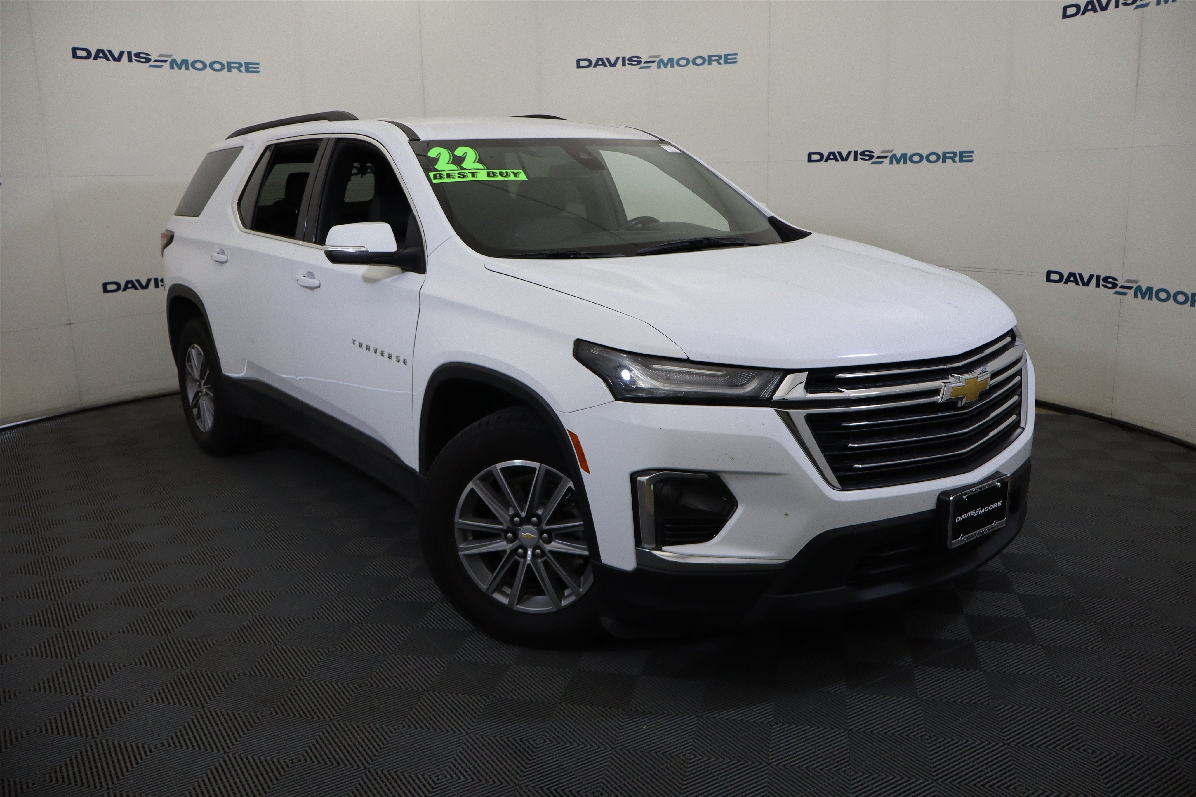 2022 Chevrolet Traverse LT Leather