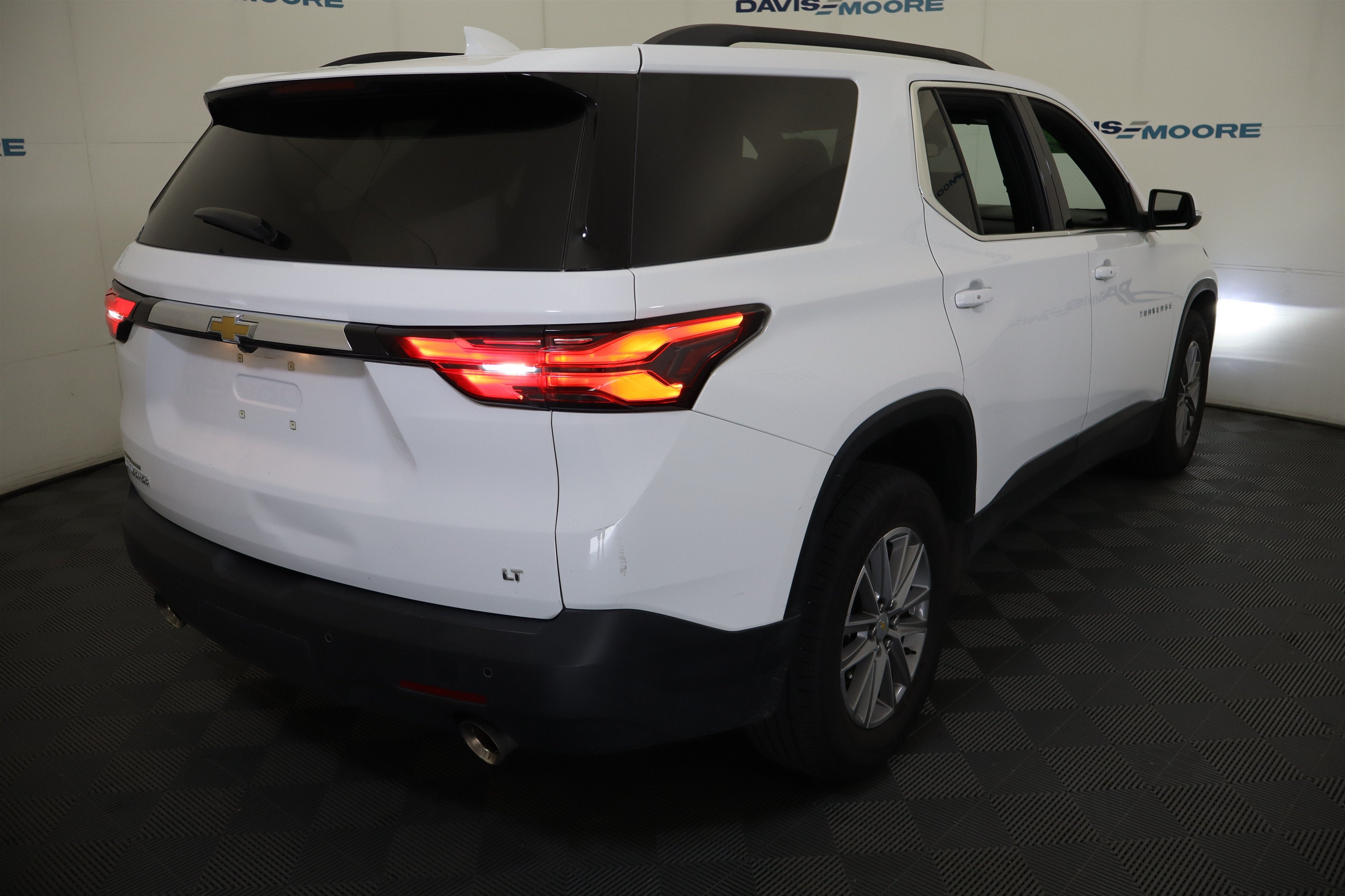 2022 Chevrolet Traverse LT Leather