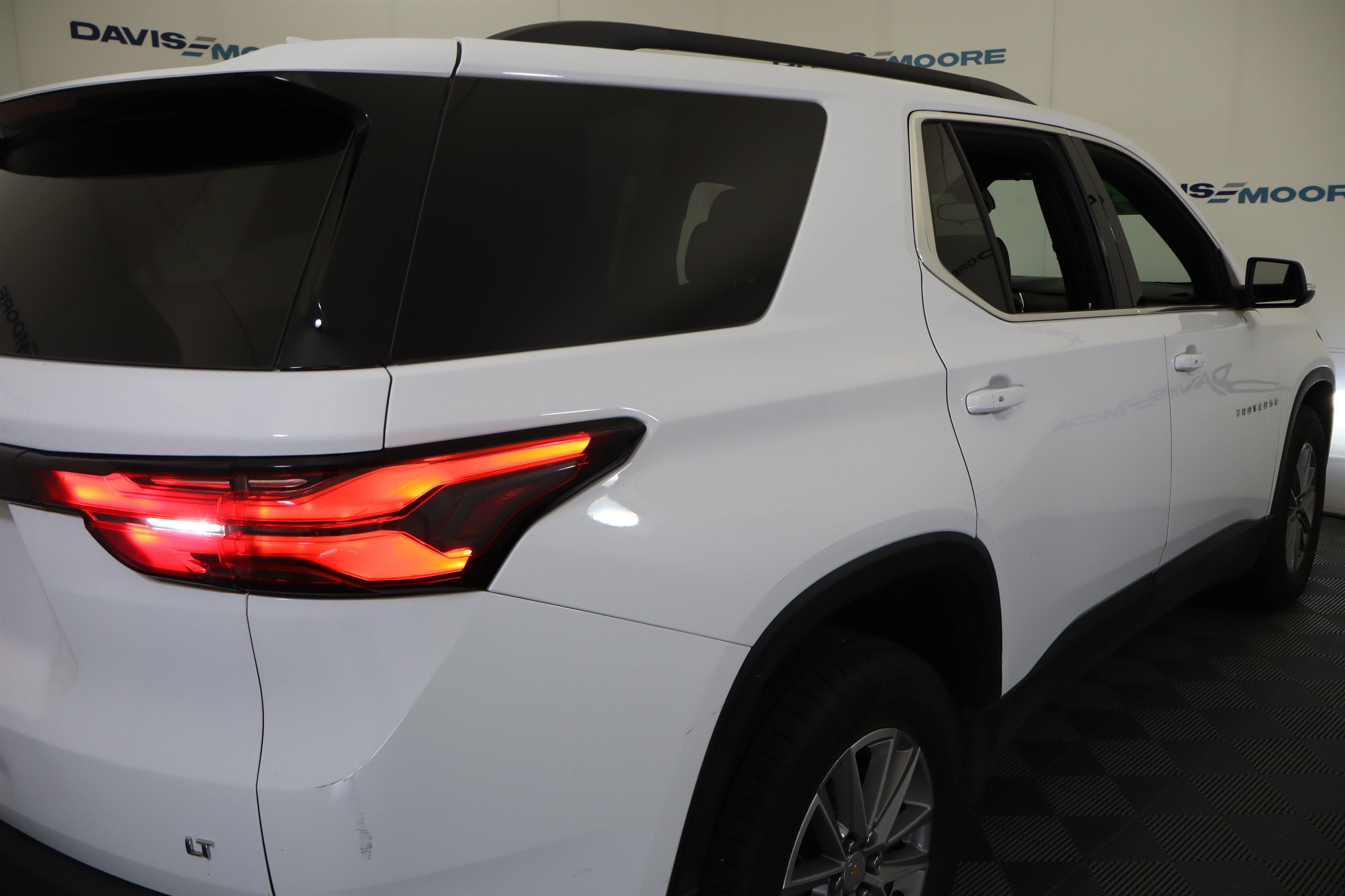 2022 Chevrolet Traverse LT Leather