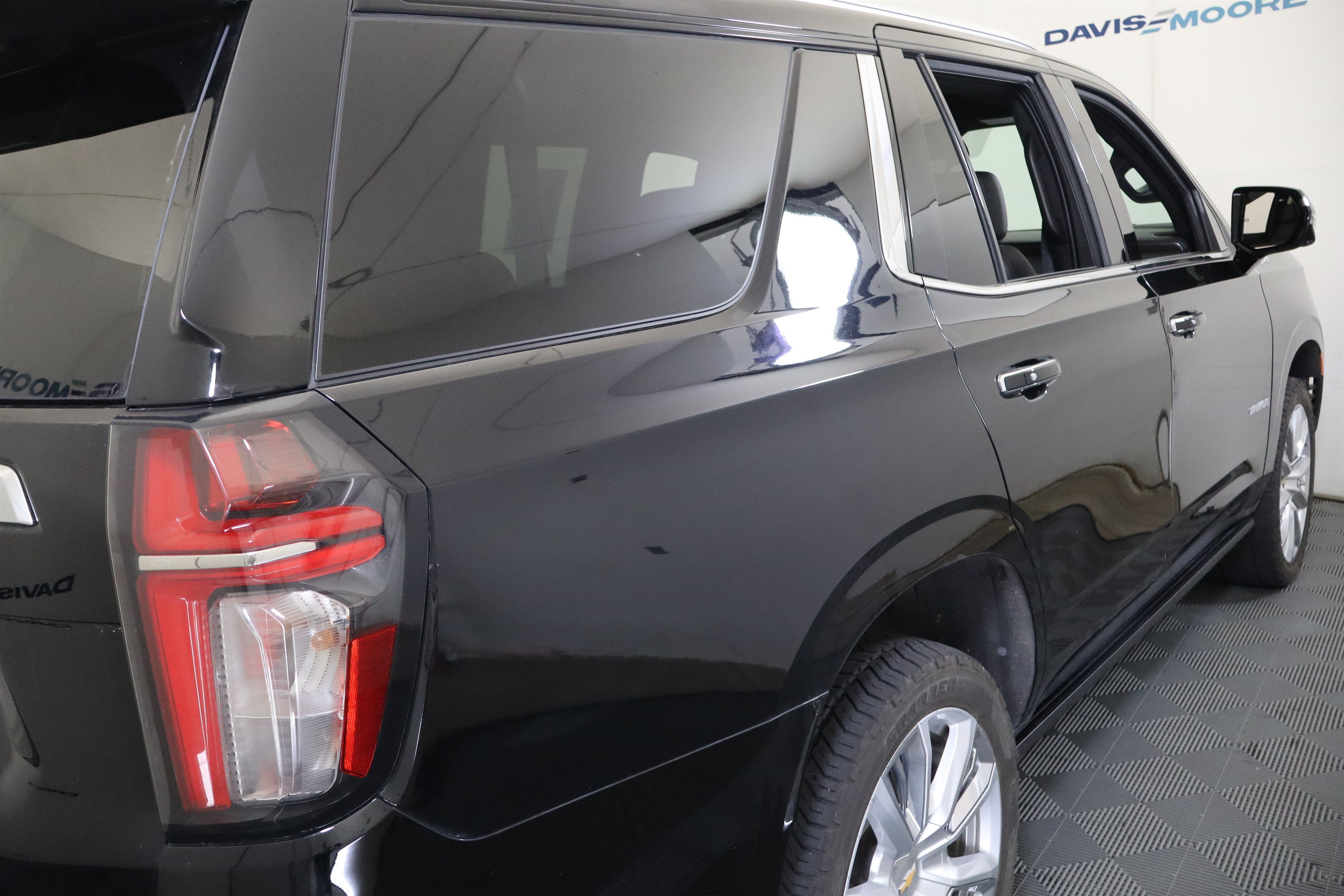 2023 Chevrolet Tahoe High Country 4WD