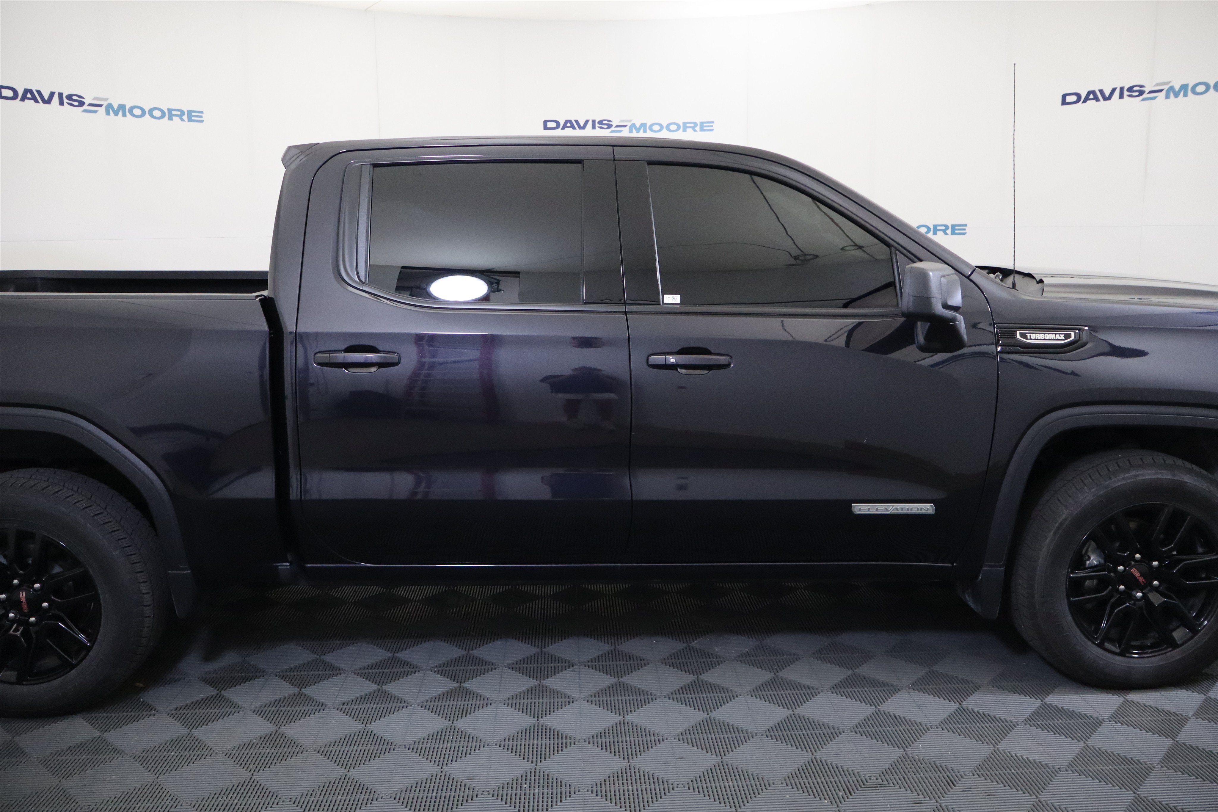 2024 GMC Sierra 1500 Elevation Crew Cab 4WD