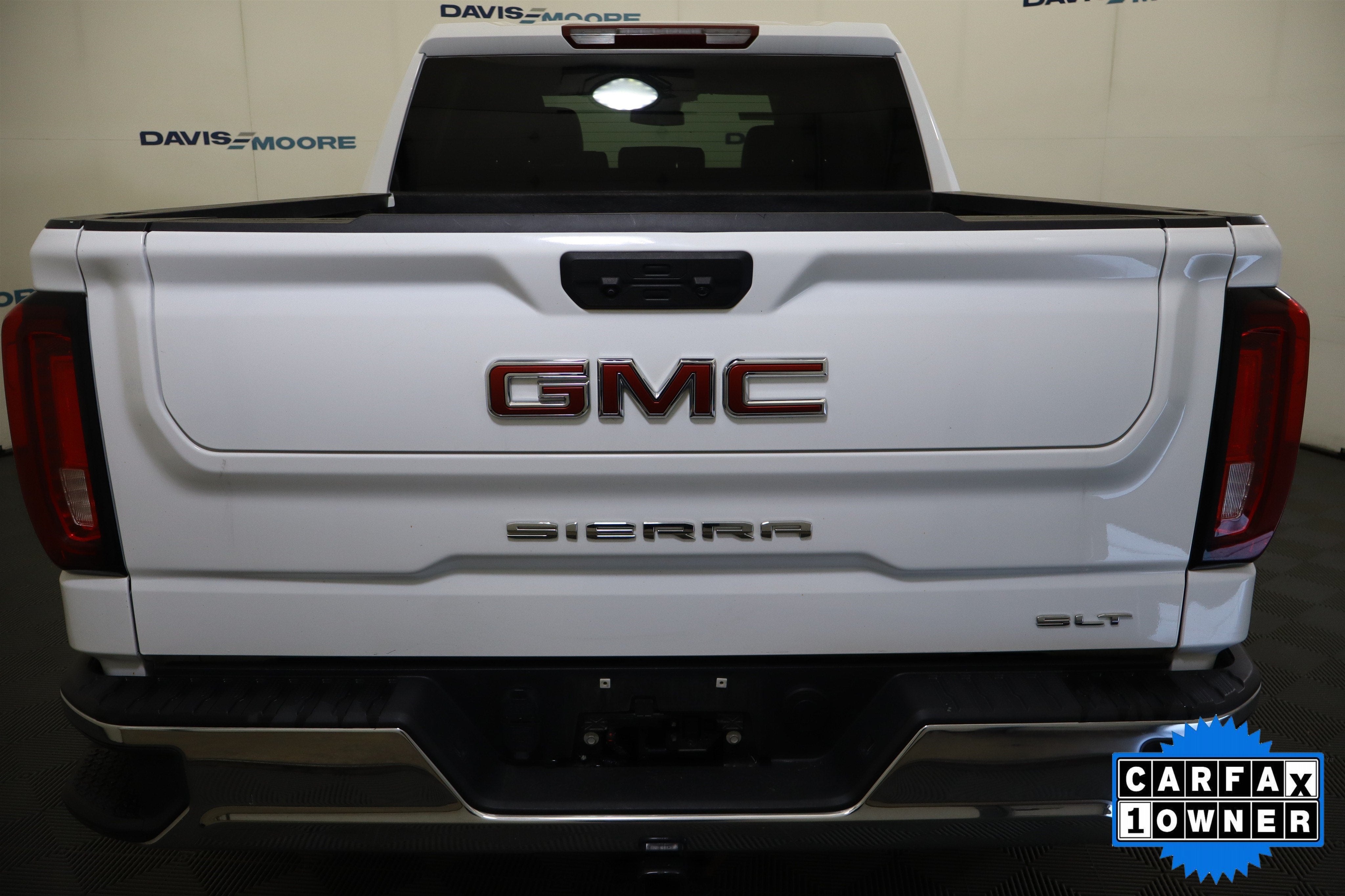 2025 GMC Sierra 1500 SLT Crew Cab 4WD