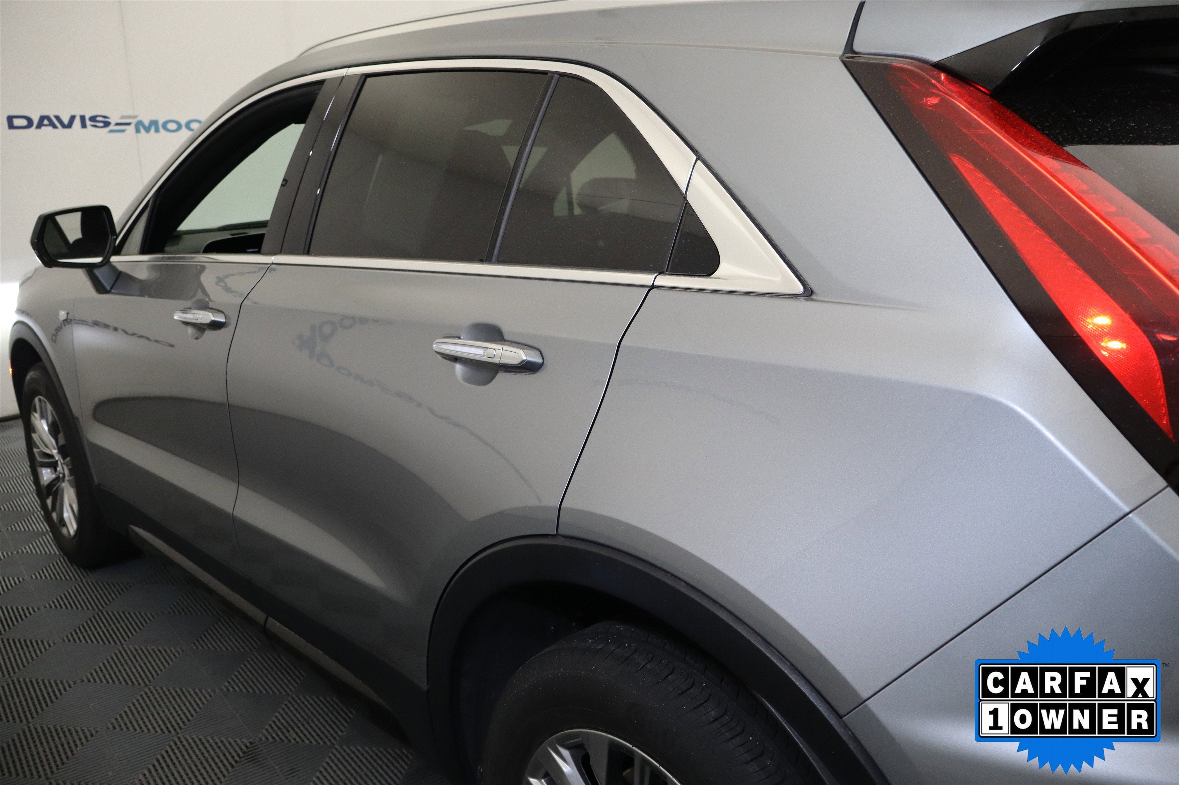 2025 Cadillac XT4 FWD Premium Luxury