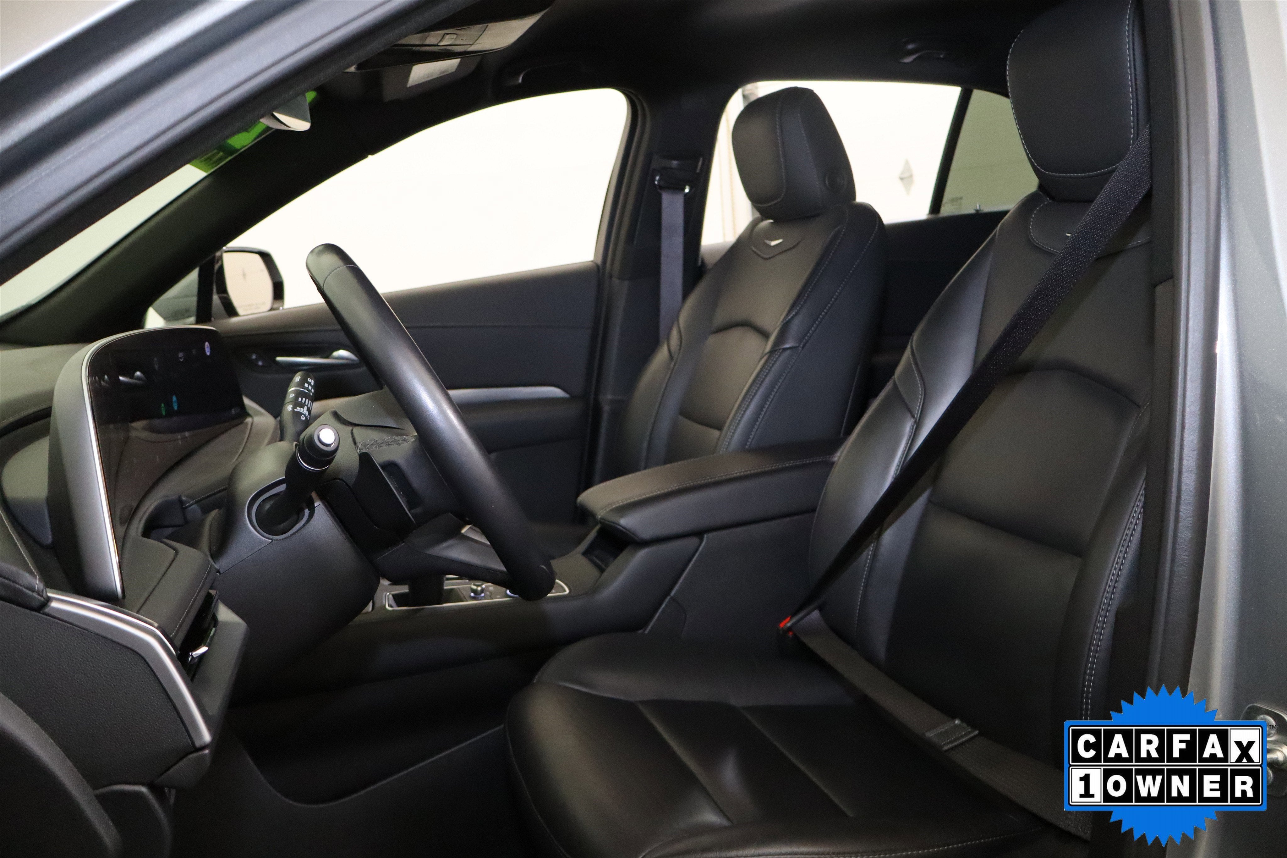 2025 Cadillac XT4 FWD Premium Luxury