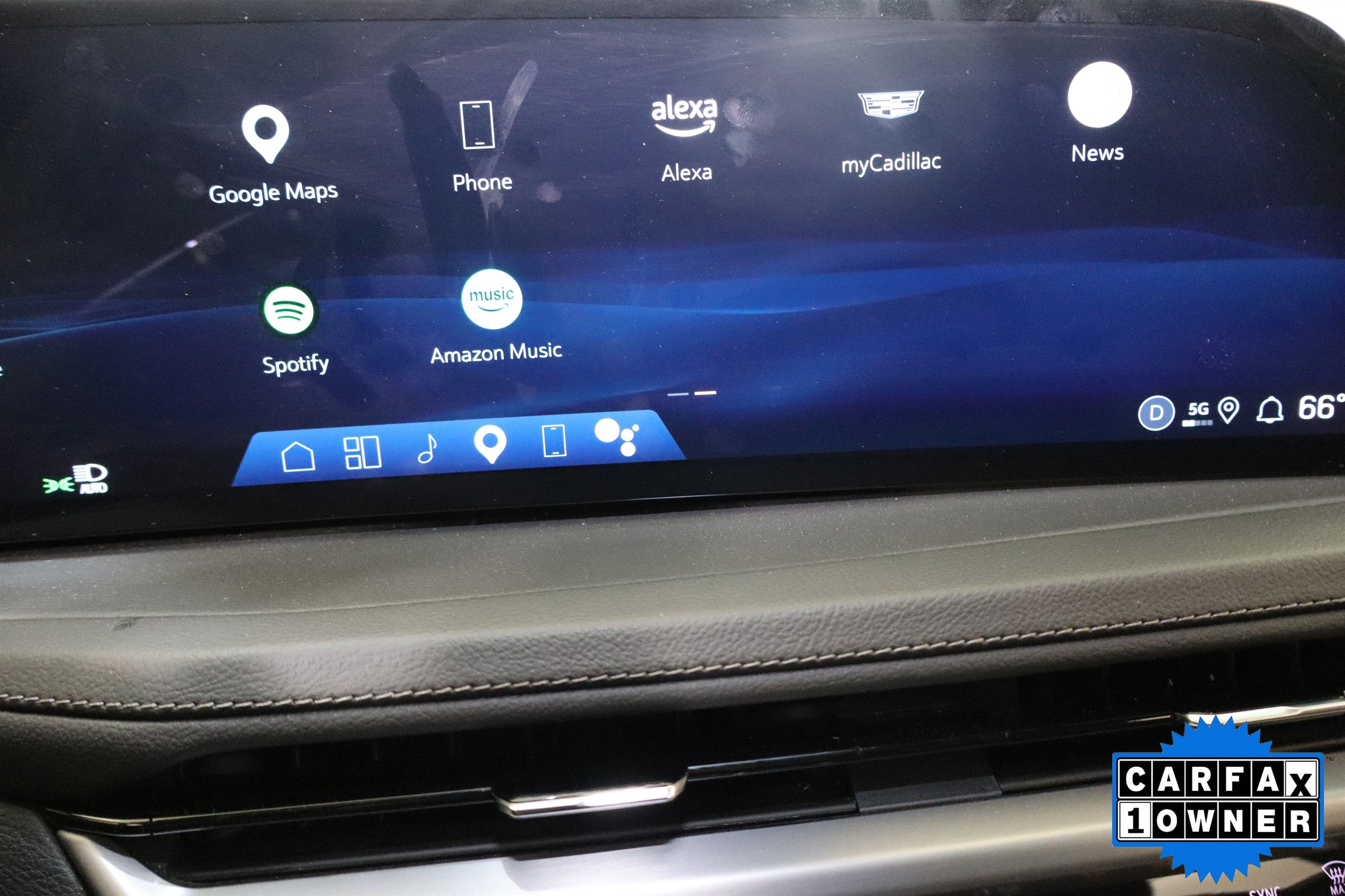 2025 Cadillac XT4 FWD Premium Luxury
