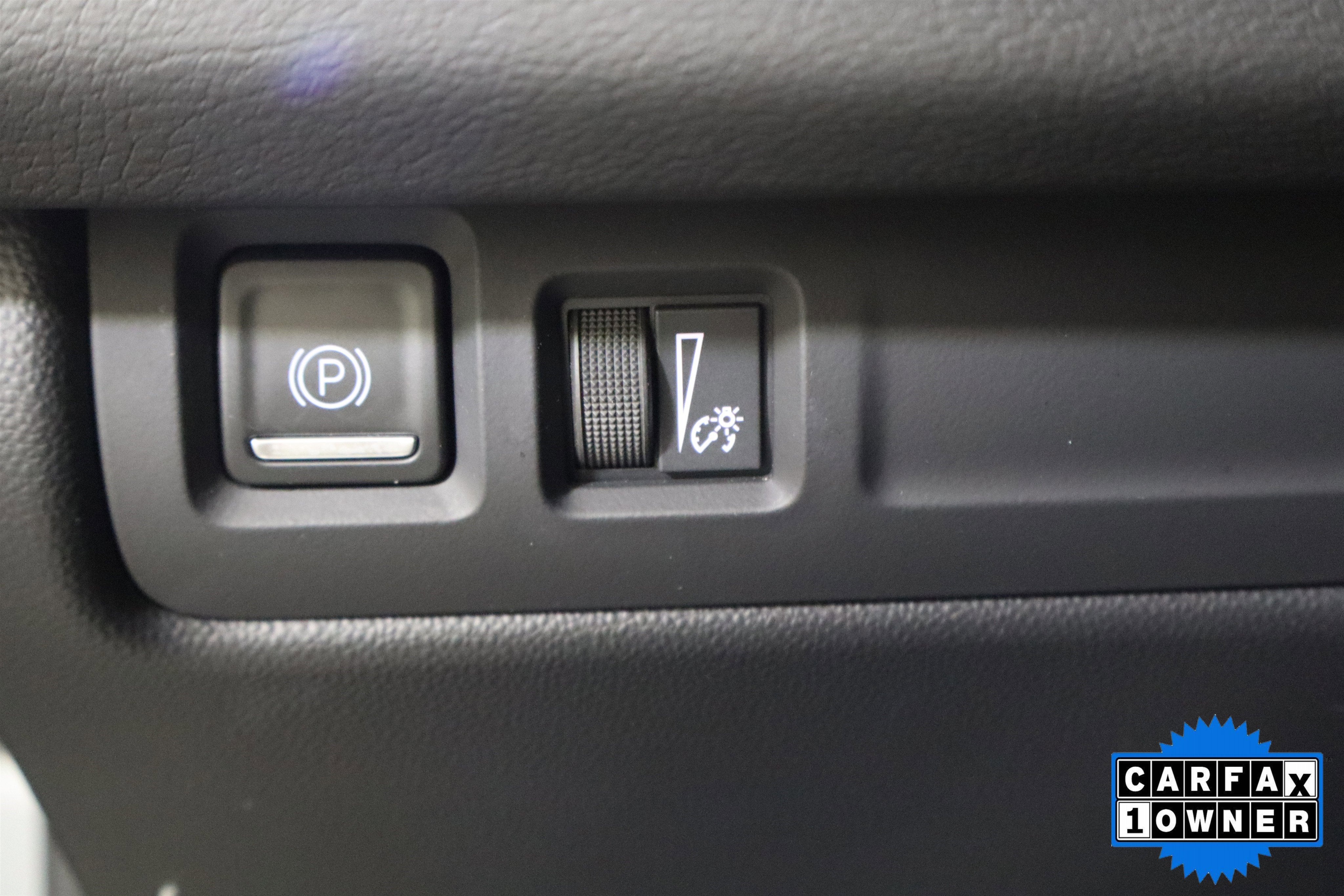 2025 Cadillac XT4 FWD Premium Luxury