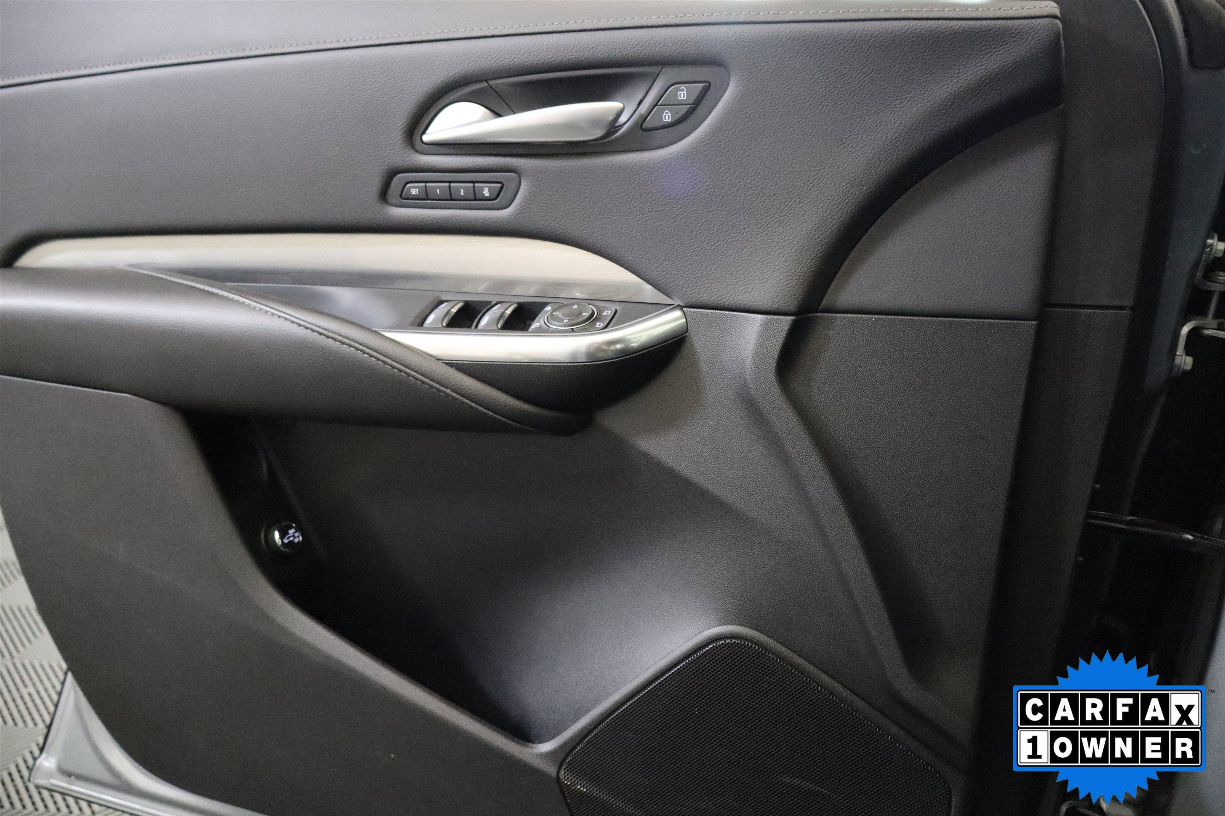 2025 Cadillac XT4 FWD Premium Luxury