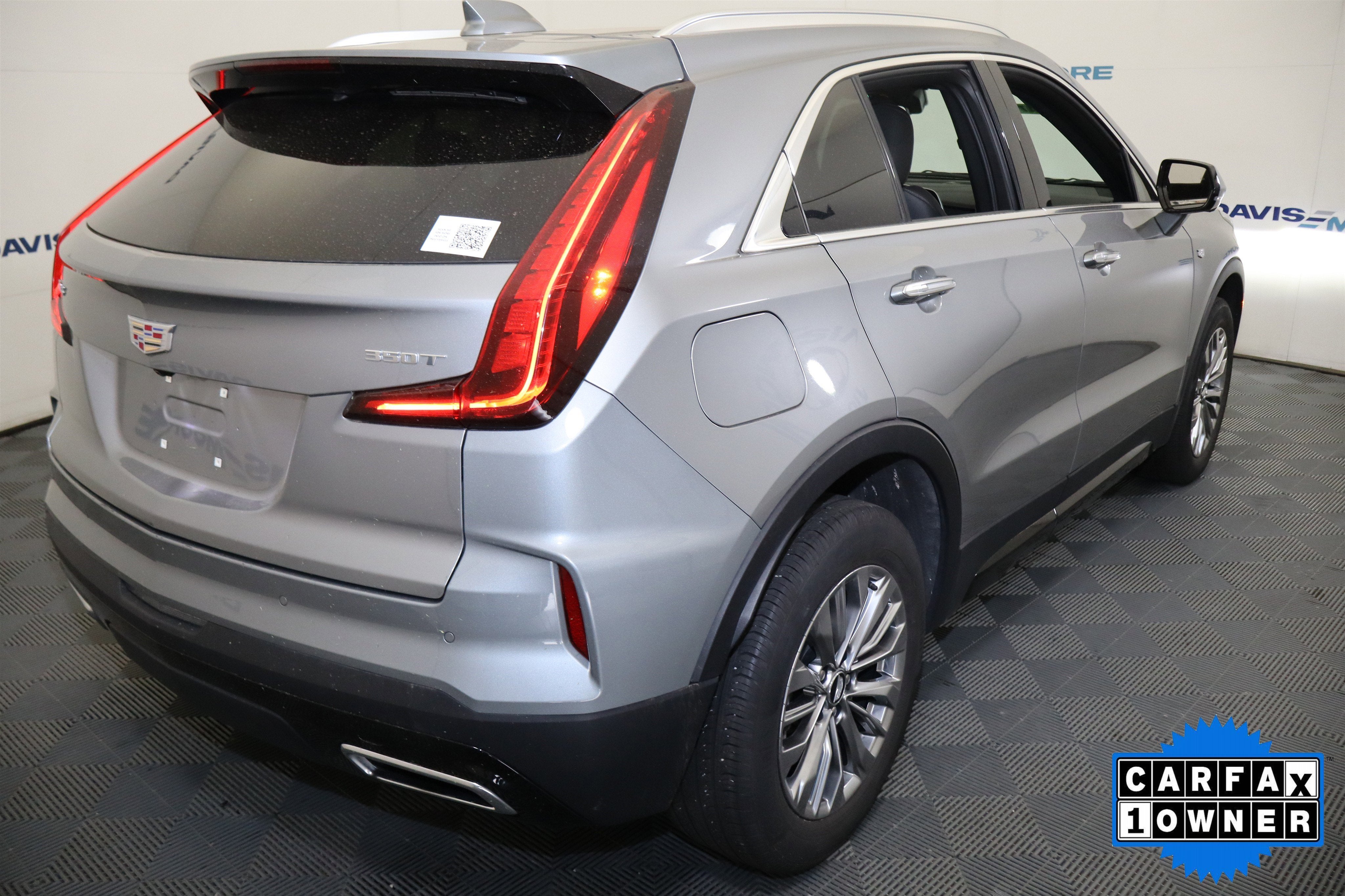 2025 Cadillac XT4 FWD Premium Luxury