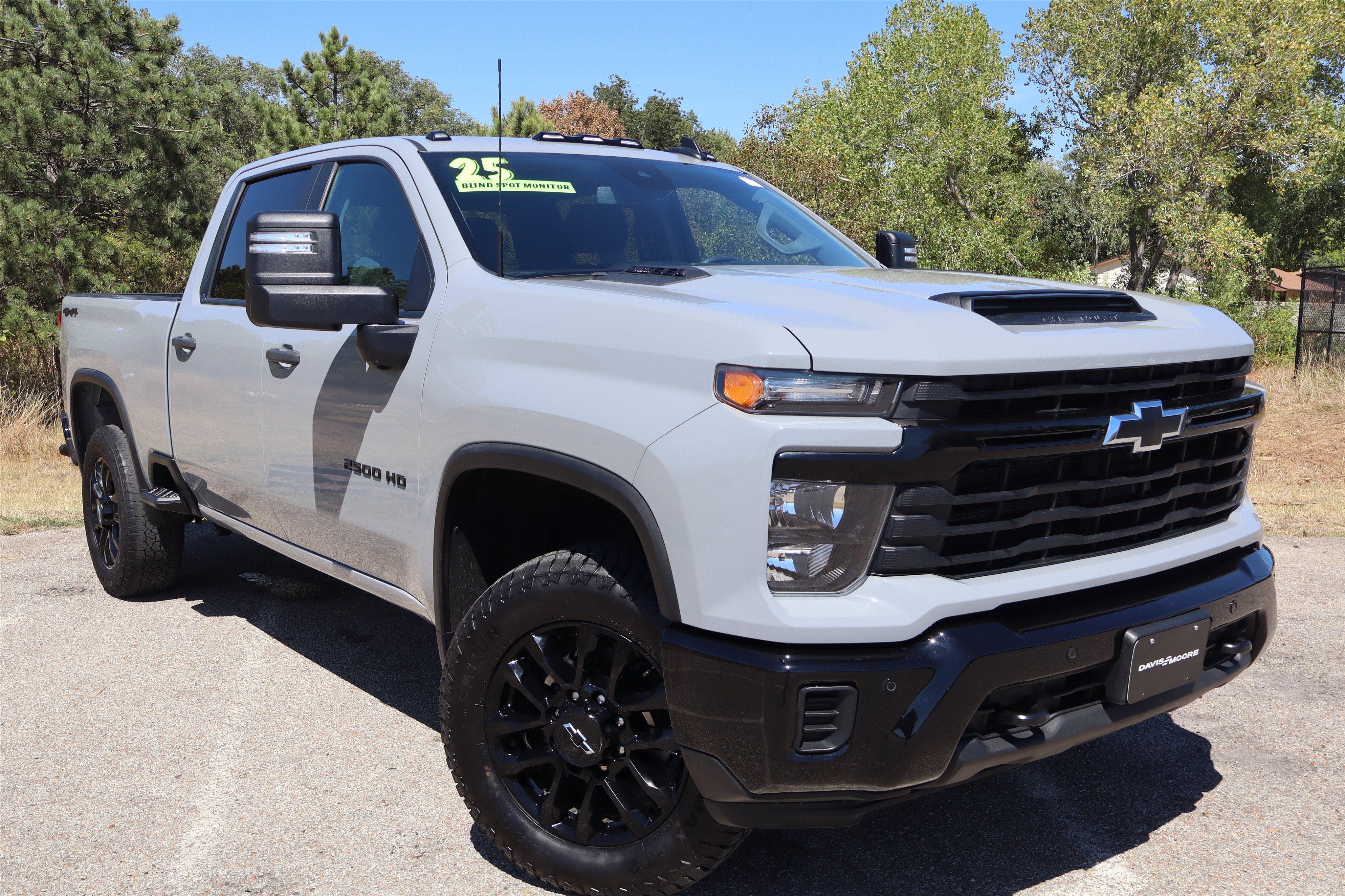 2025 Chevrolet Silverado 2500HD Custom Crew Cab 4WD