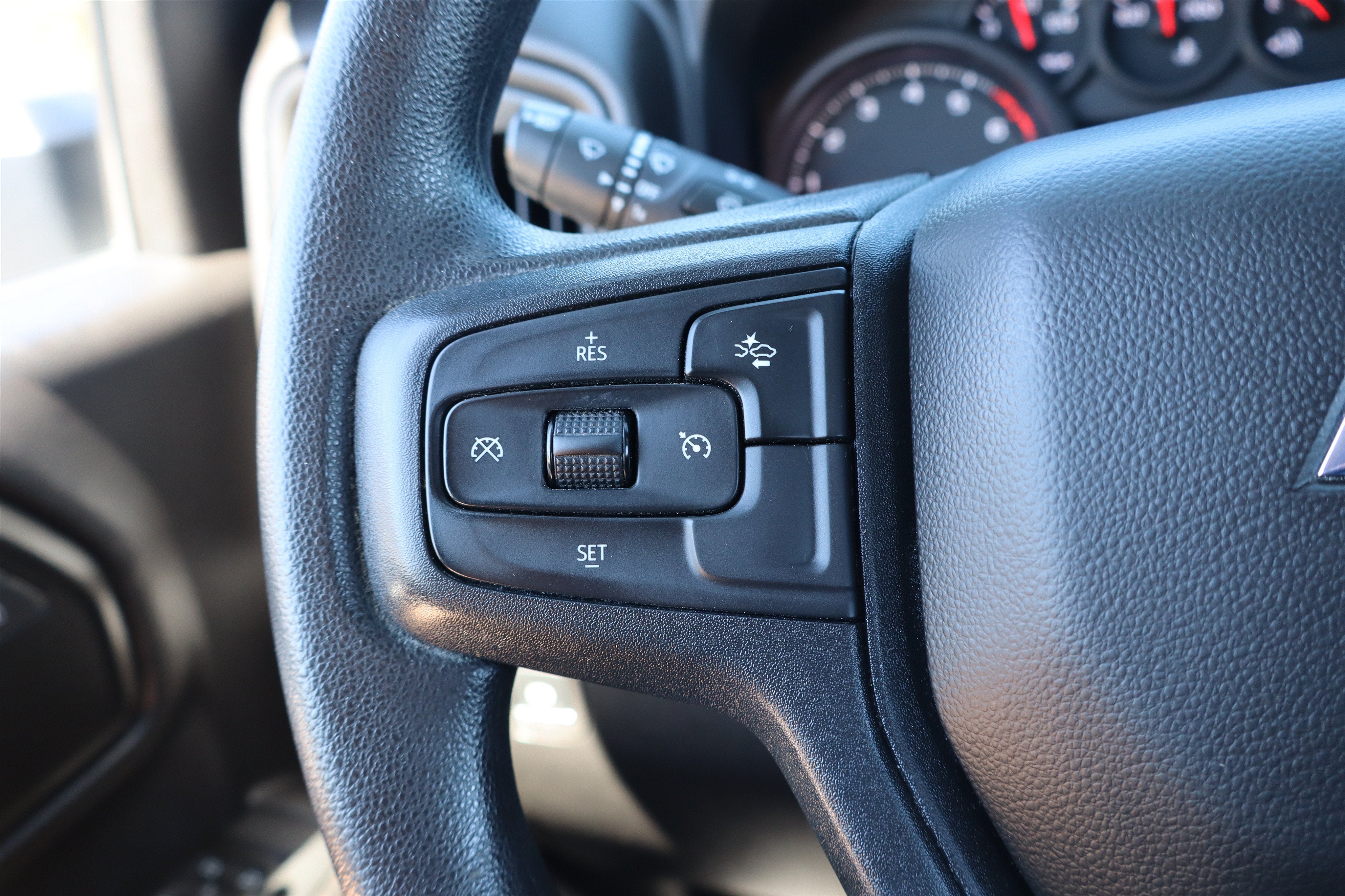 2025 Chevrolet Silverado 2500HD Custom Crew Cab 4WD