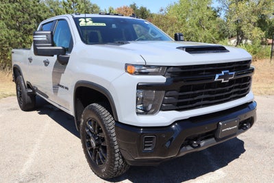 2025 Chevrolet Silverado 2500HD Custom Crew Cab 4WD