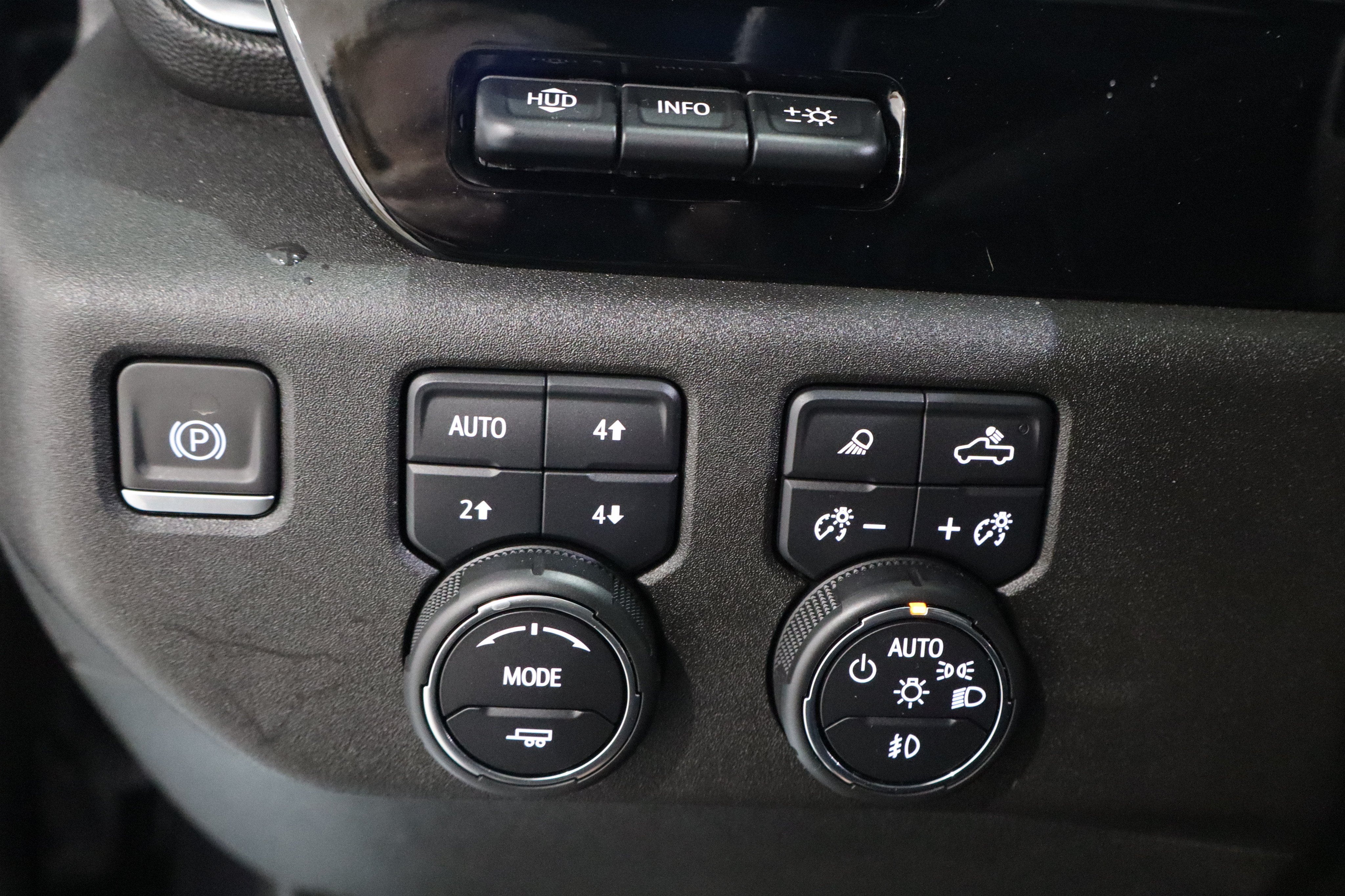 2024 Chevrolet Silverado 3500HD LTZ Crew Cab 4WD