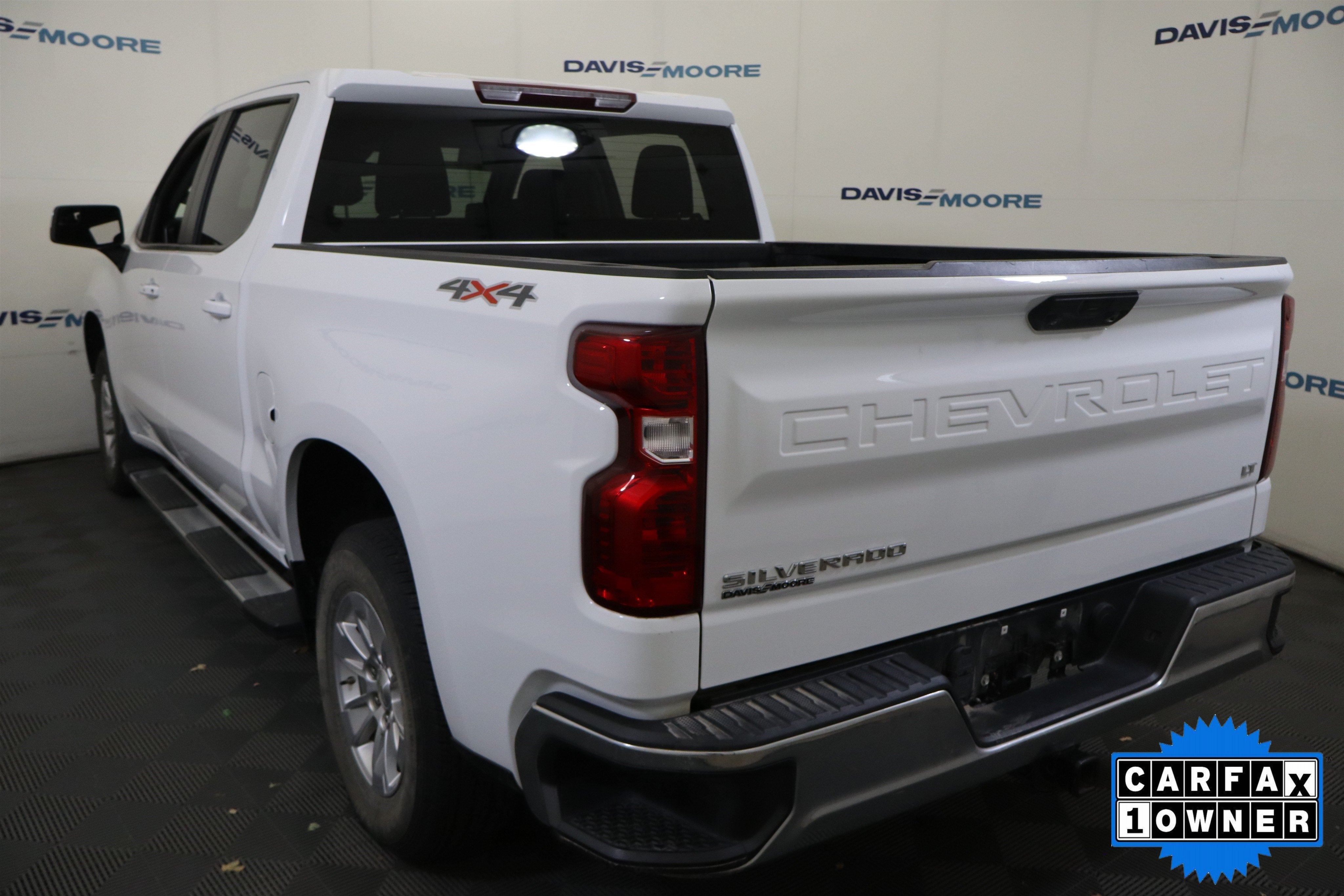 2023 Chevrolet Silverado 1500 LT Crew Cab 4WD