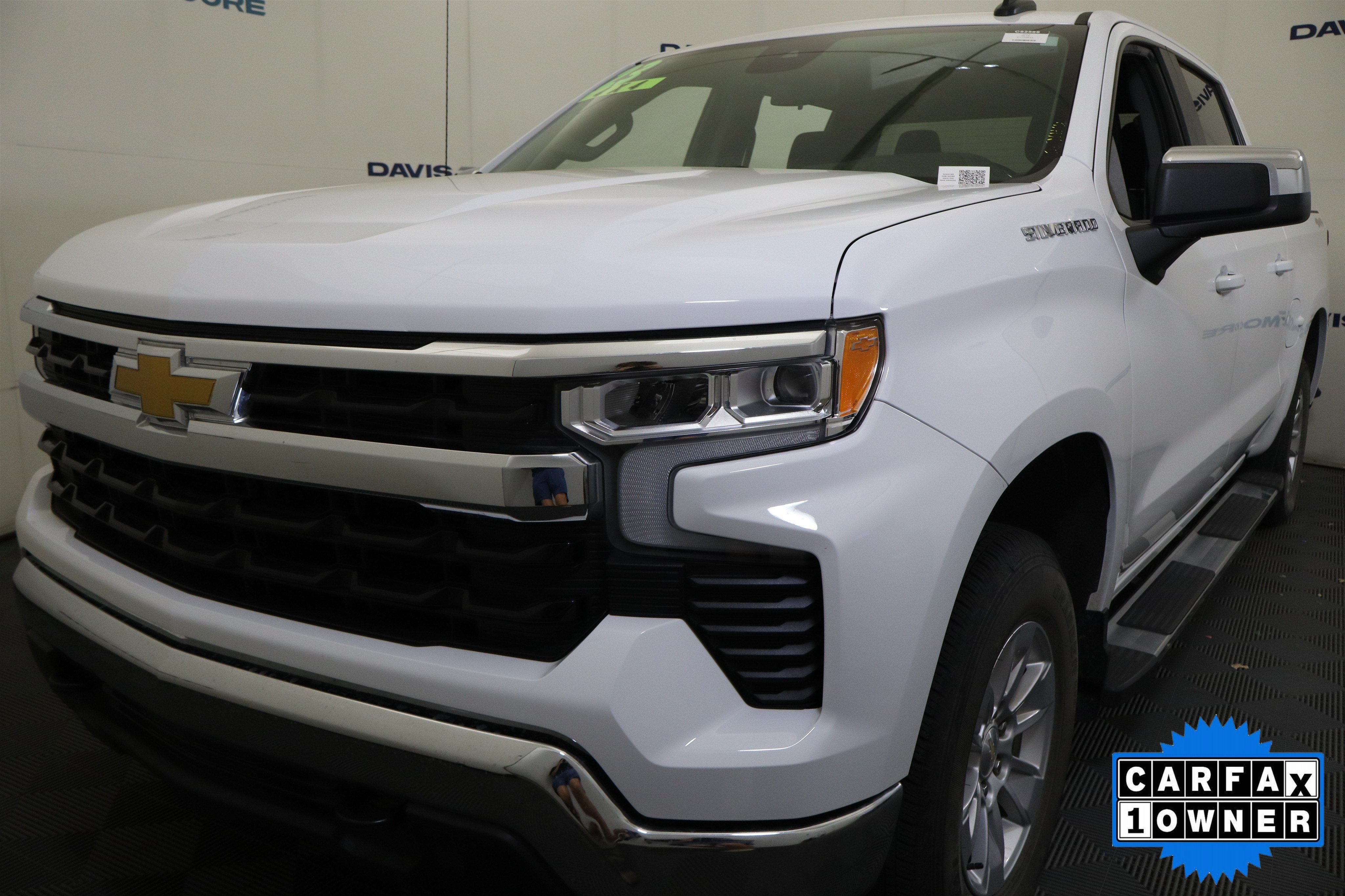 2023 Chevrolet Silverado 1500 LT Crew Cab 4WD
