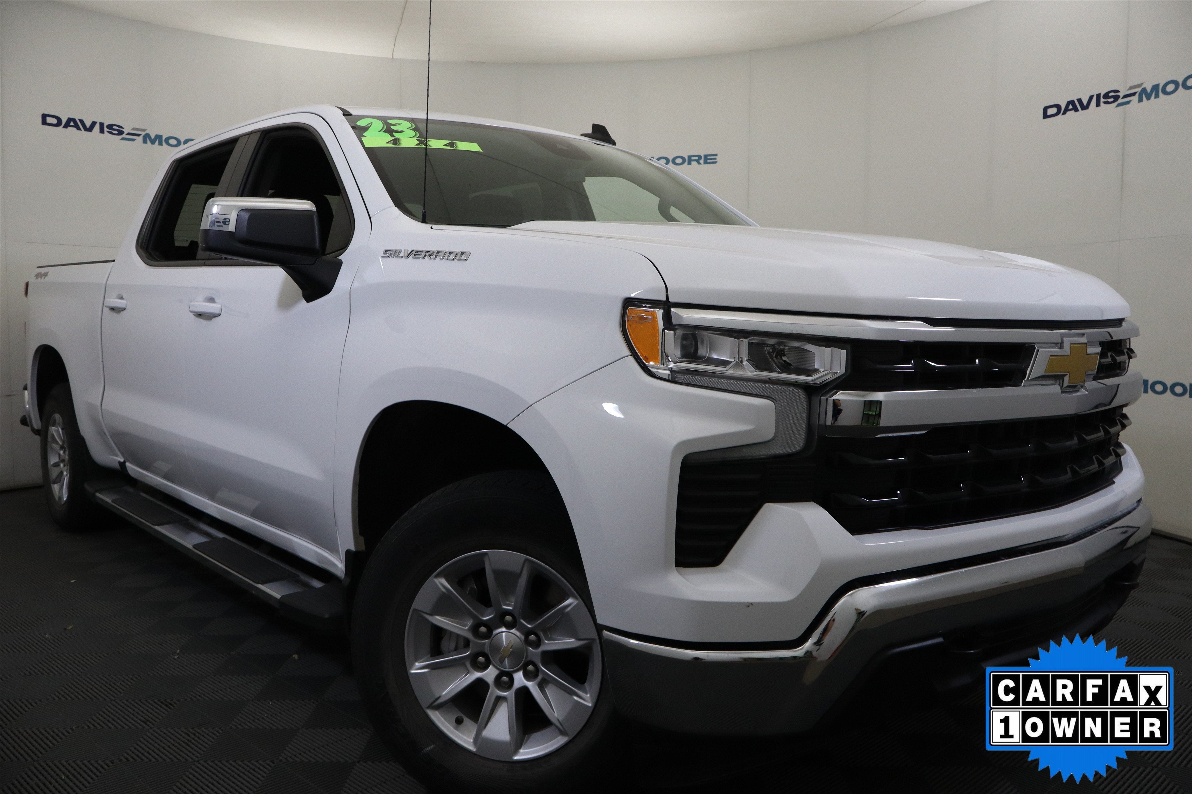 2023 Chevrolet Silverado 1500 LT Crew Cab 4WD