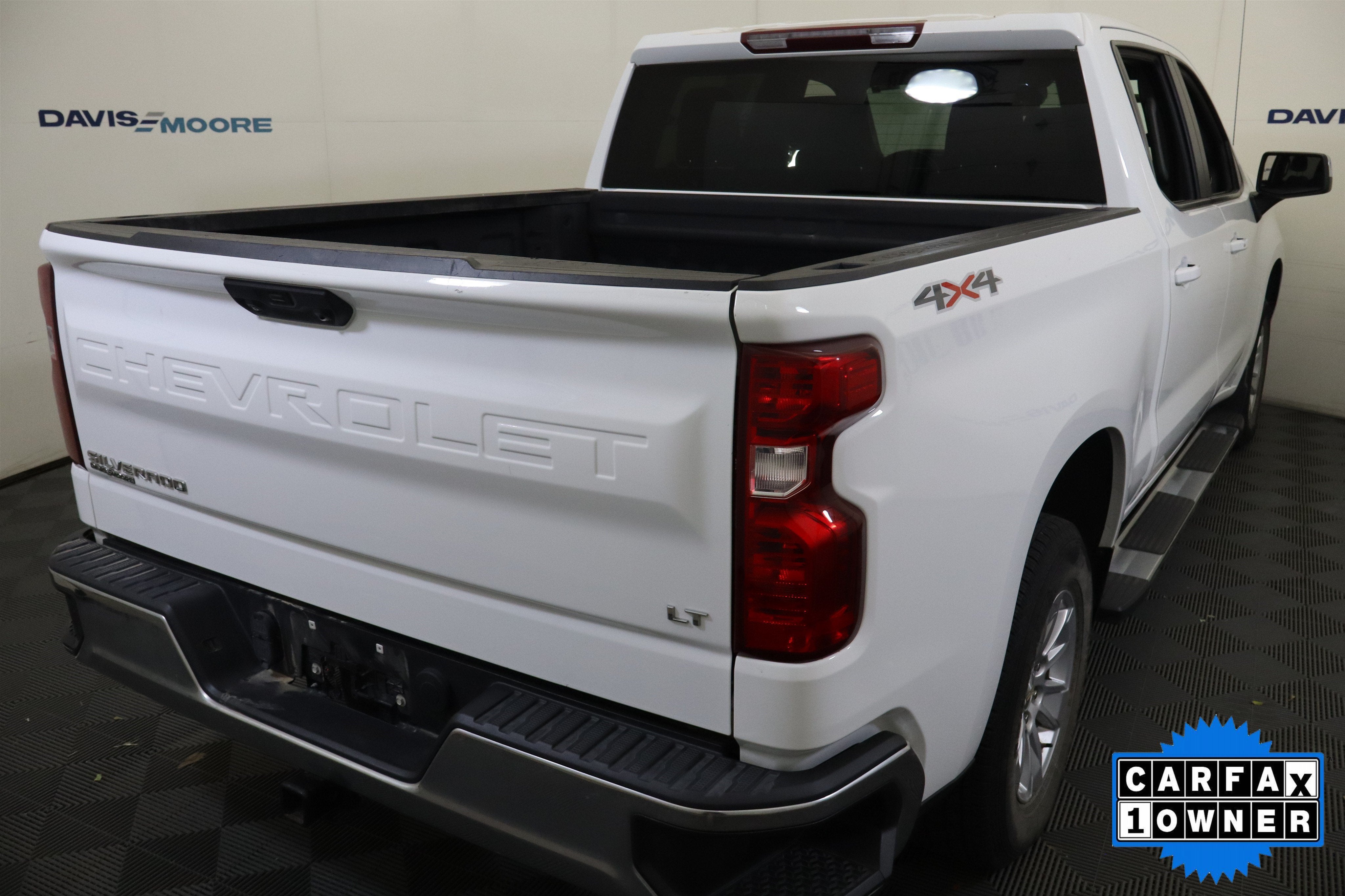 2023 Chevrolet Silverado 1500 LT Crew Cab 4WD