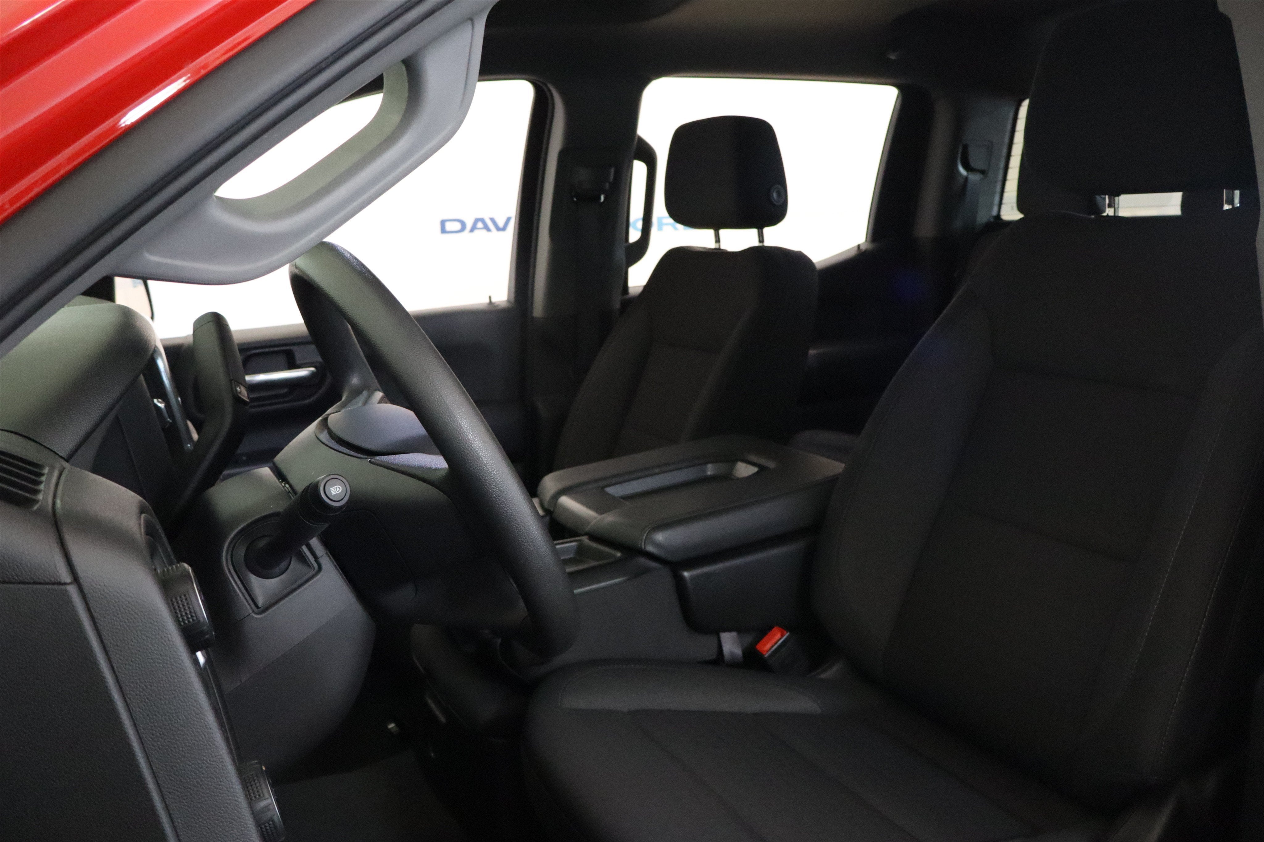 2025 Chevrolet Silverado 1500 Custom Trail Boss Crew Cab 4WD