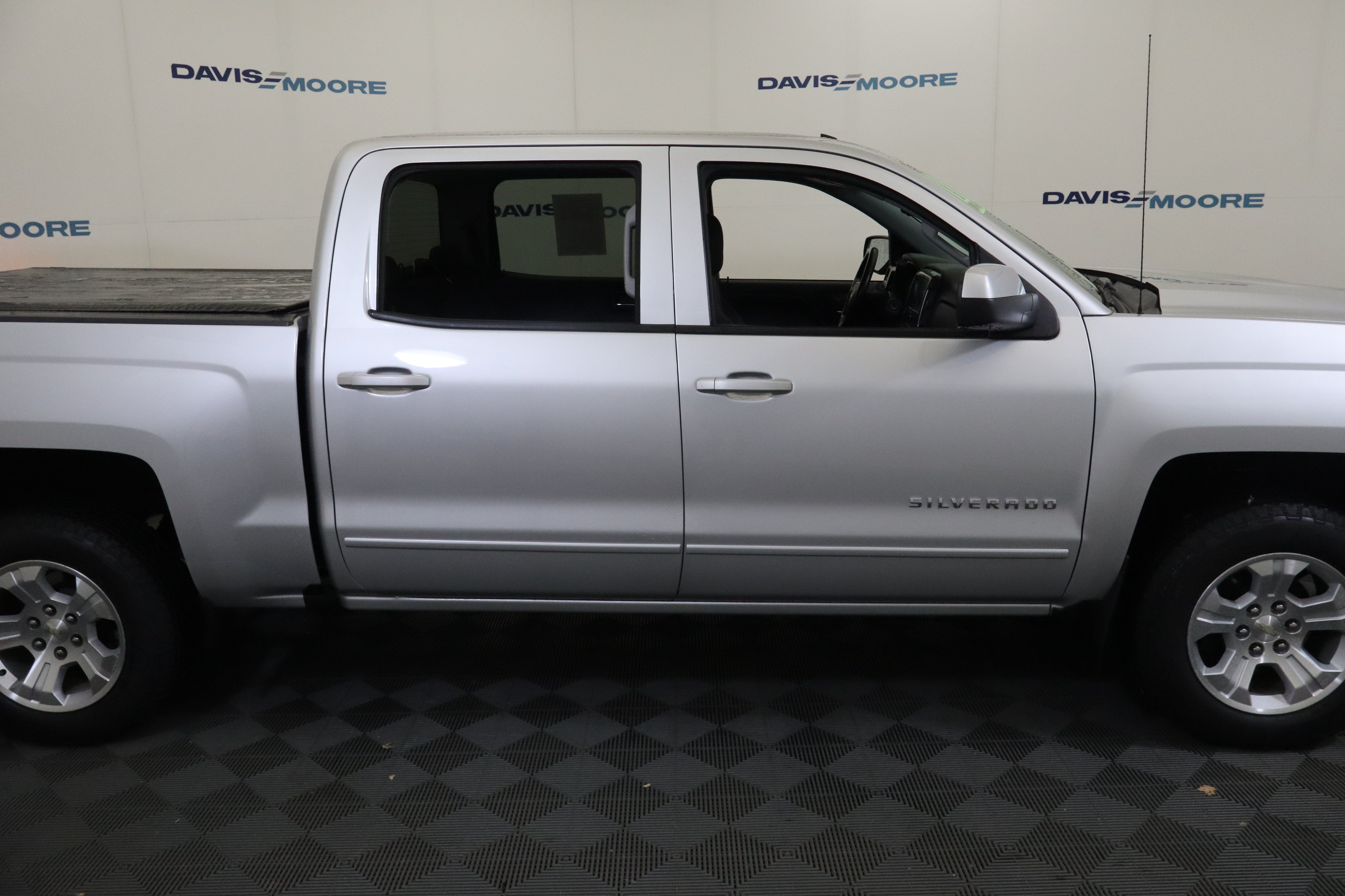 2018 Chevrolet Silverado 1500 LT Crew Cab 4WD
