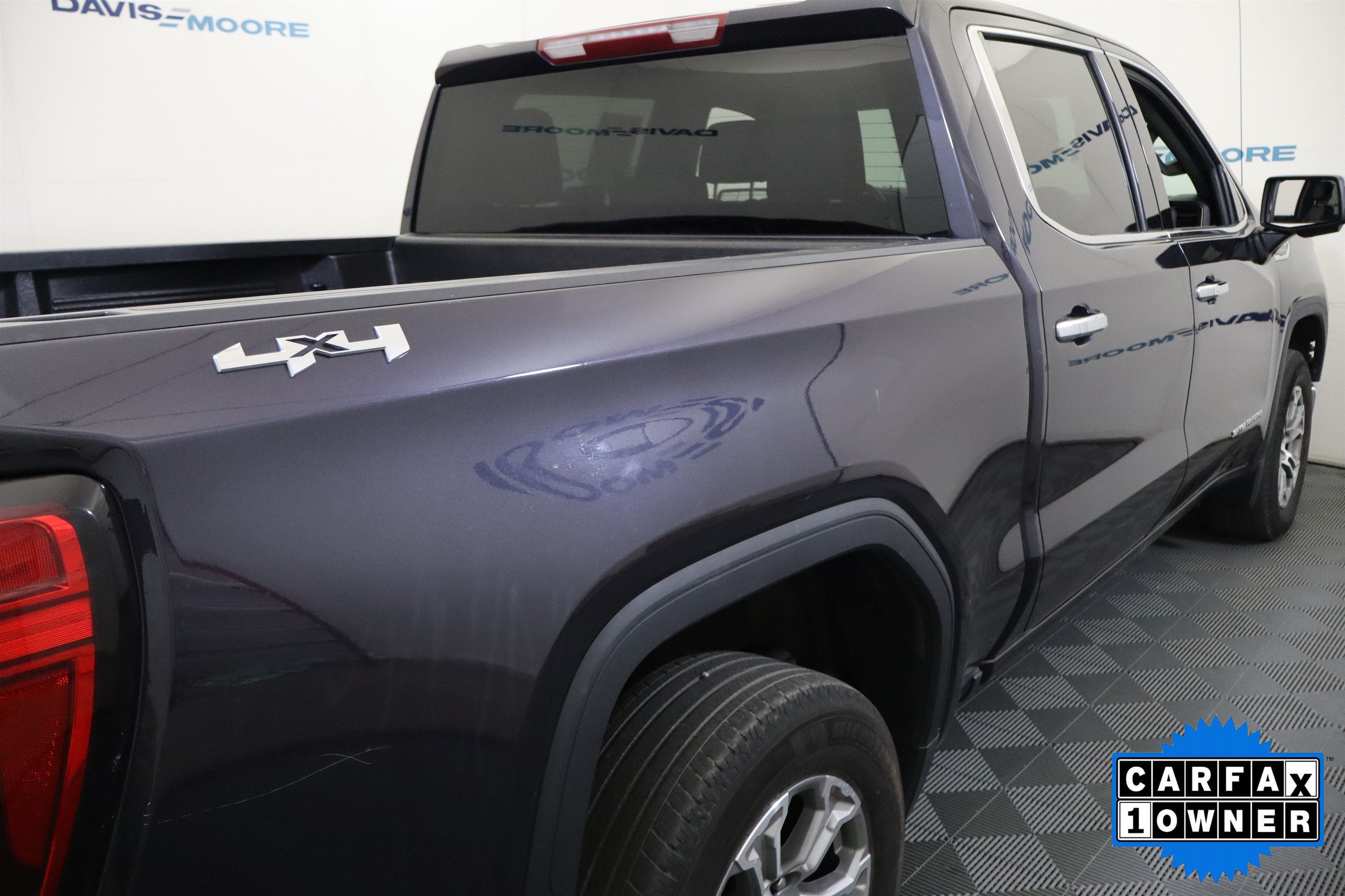 2025 GMC Sierra 1500 SLT Crew Cab 4WD