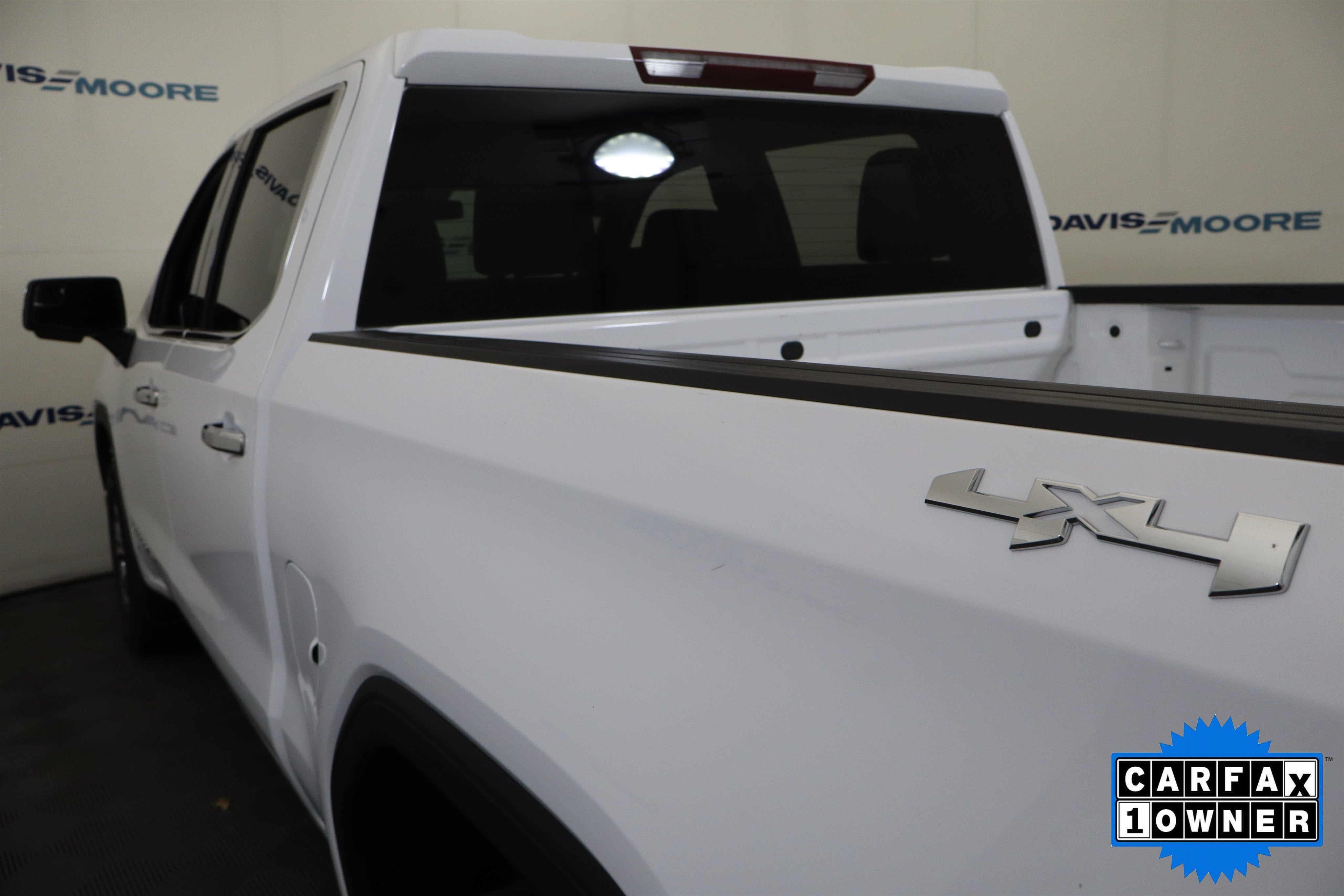 2025 GMC Sierra 1500 SLT Crew Cab 4WD