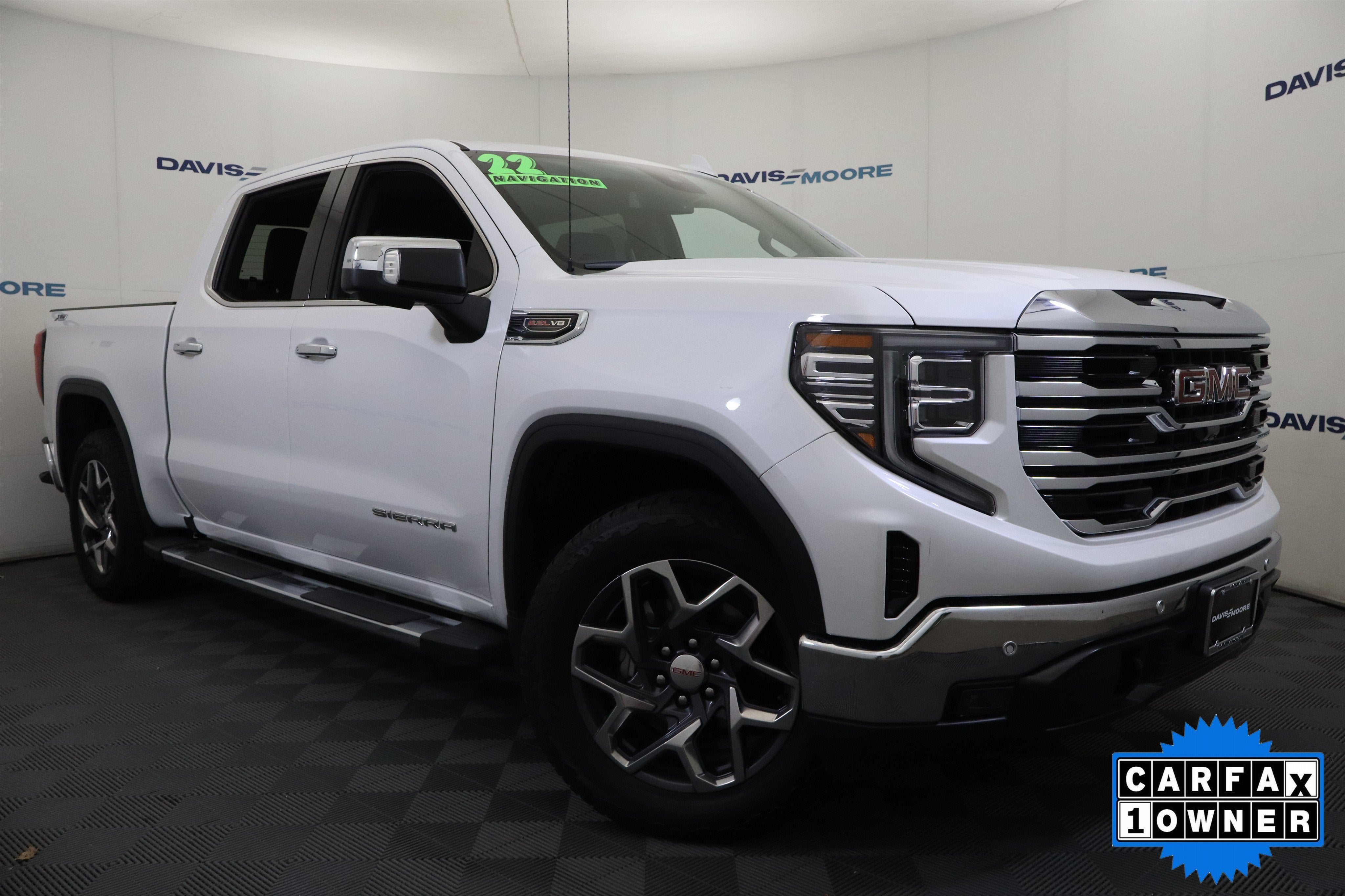 2022 GMC Sierra 1500 SLT Crew Cab 4WD
