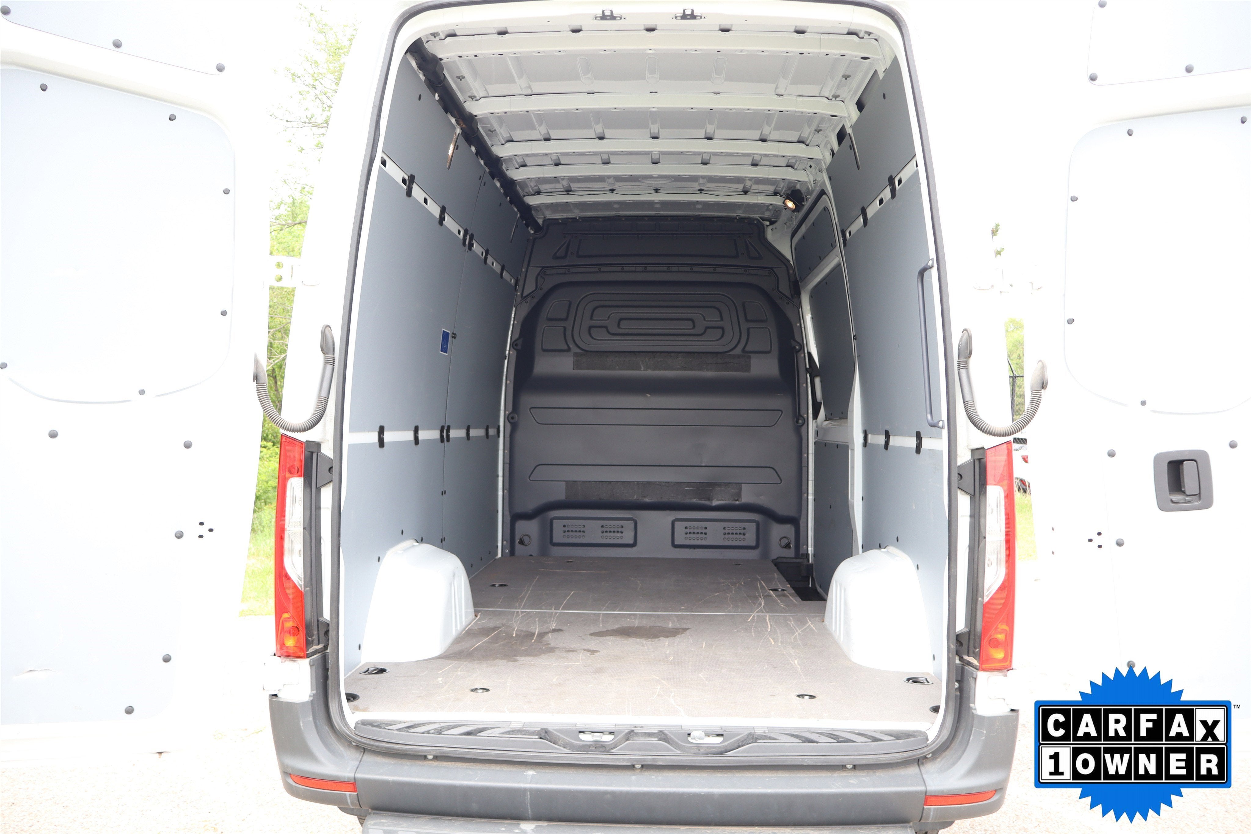 2025 Mercedes-Benz Sprinter Cargo Van Cargo 144 WB